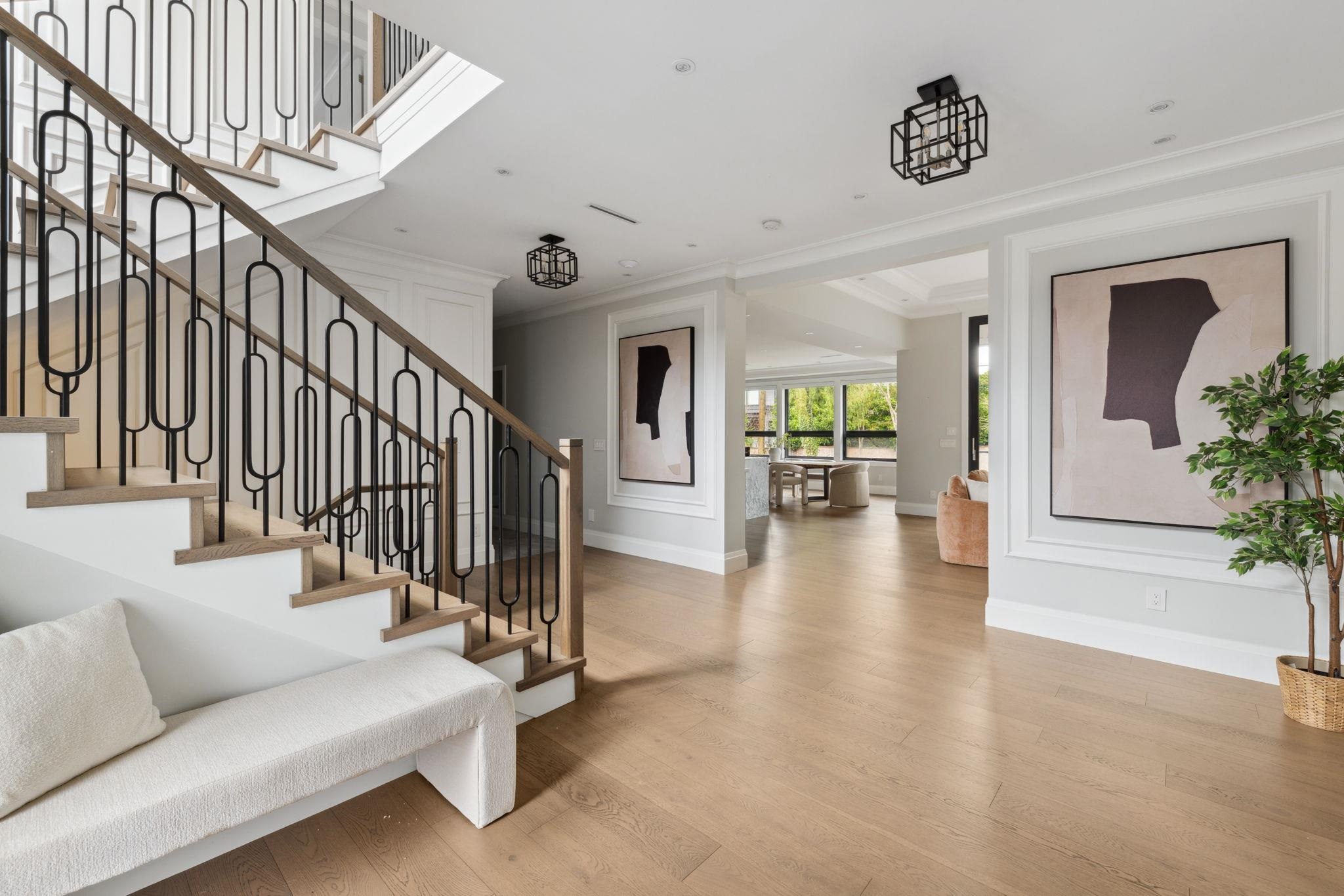 Listing image of 939 FOREST HILLS DRIVE