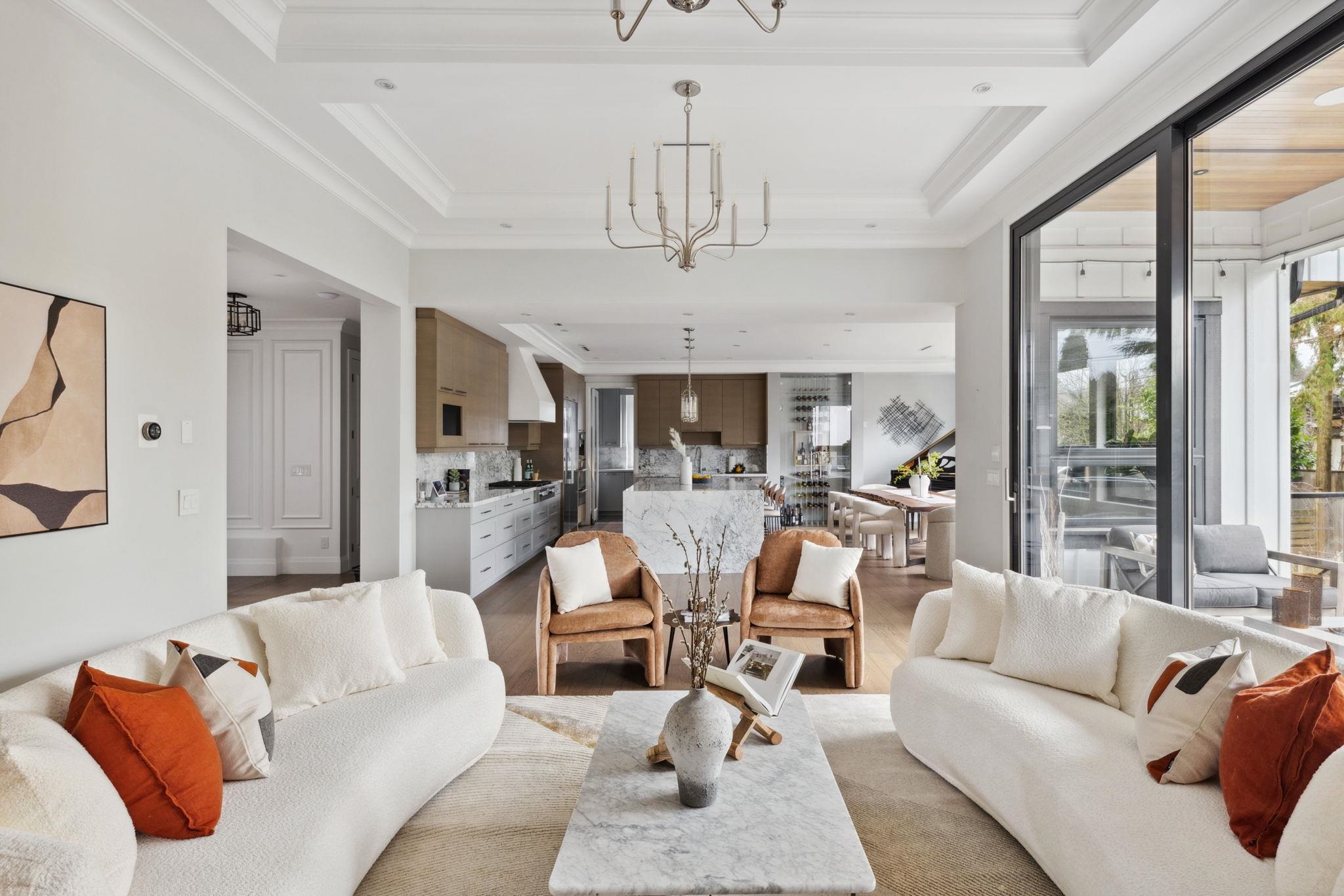 Listing image of 939 FOREST HILLS DRIVE