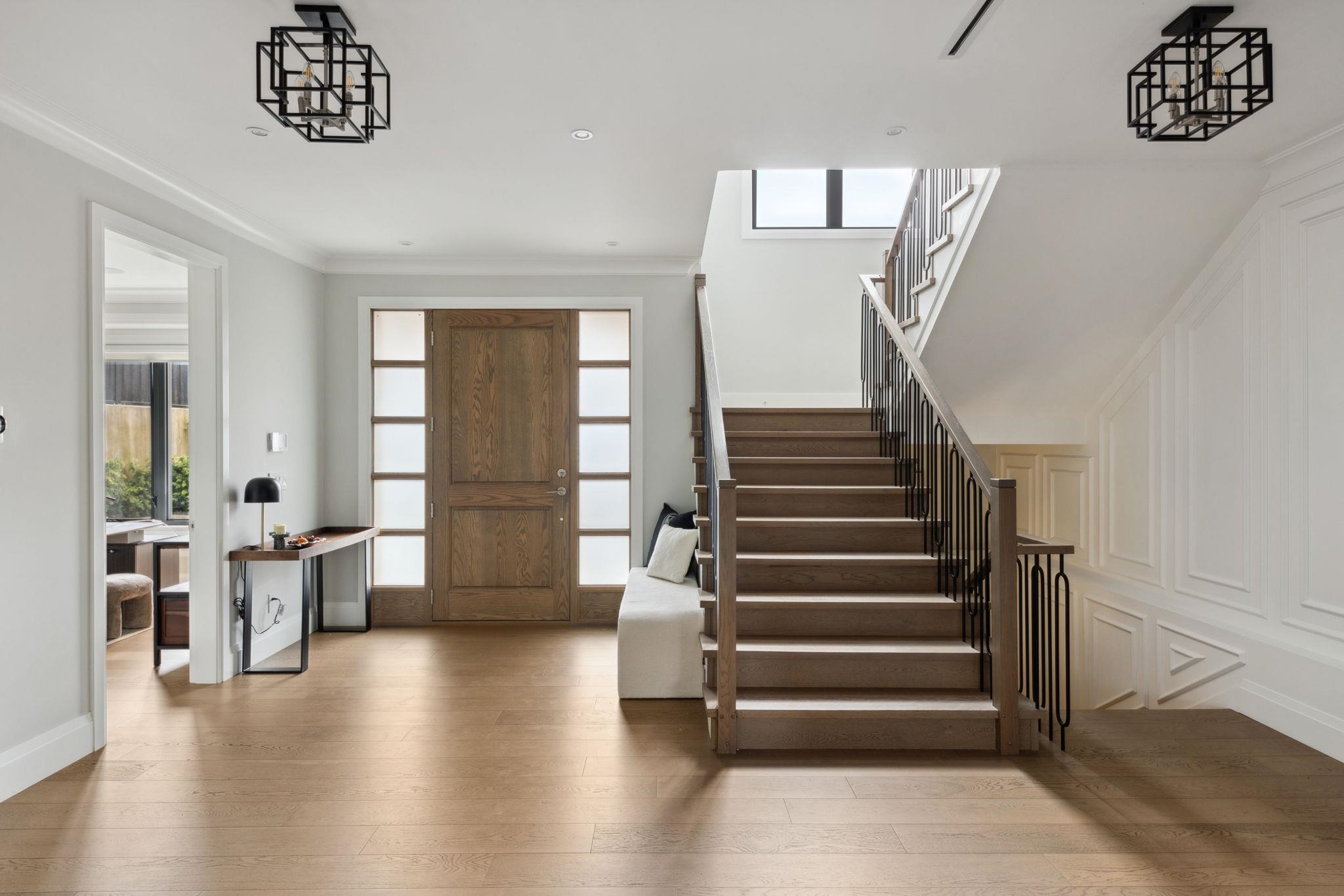 Listing image of 939 FOREST HILLS DRIVE