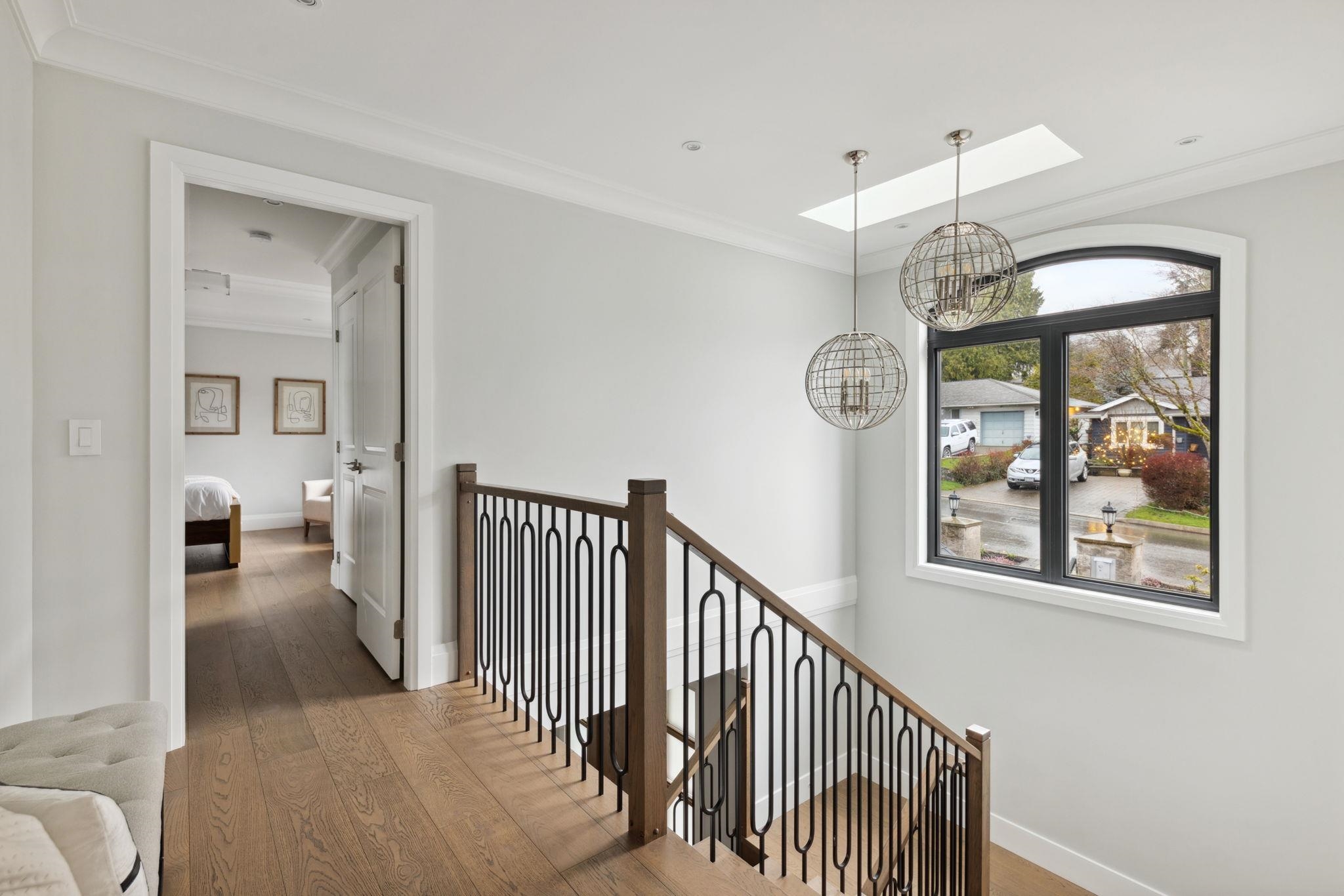 Listing image of 939 FOREST HILLS DRIVE