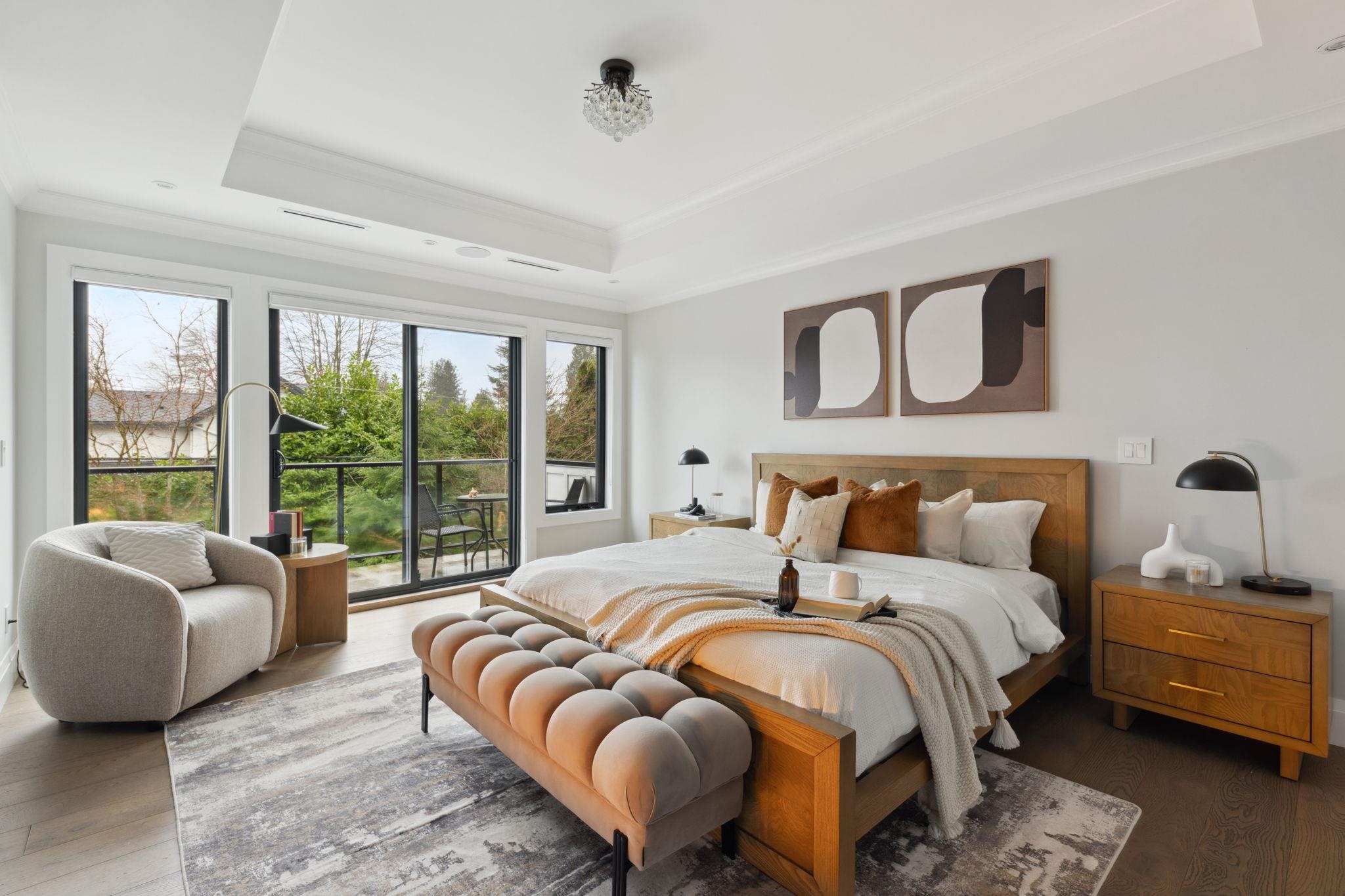 Listing image of 939 FOREST HILLS DRIVE