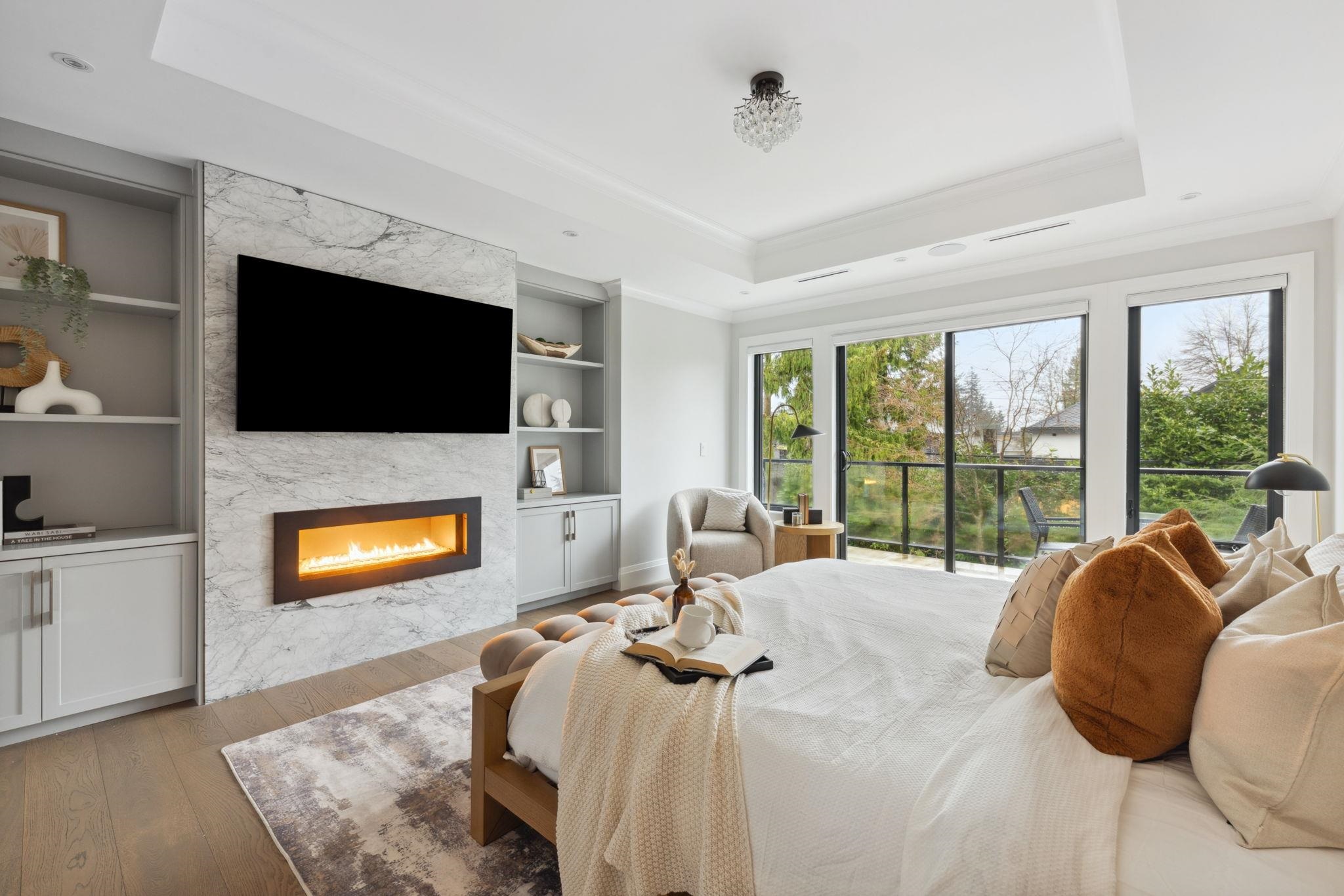 Listing image of 939 FOREST HILLS DRIVE