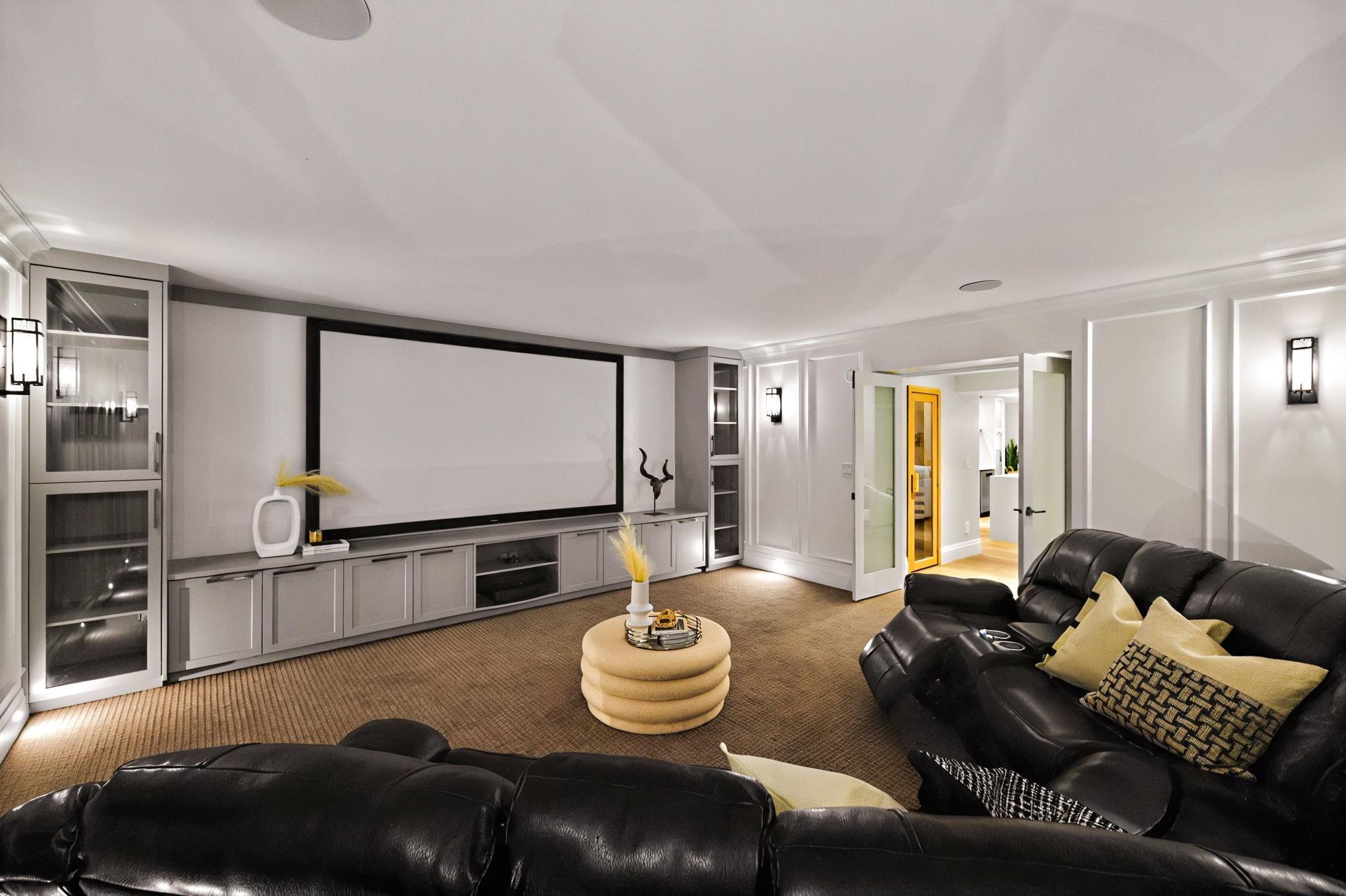 Listing image of 939 FOREST HILLS DRIVE