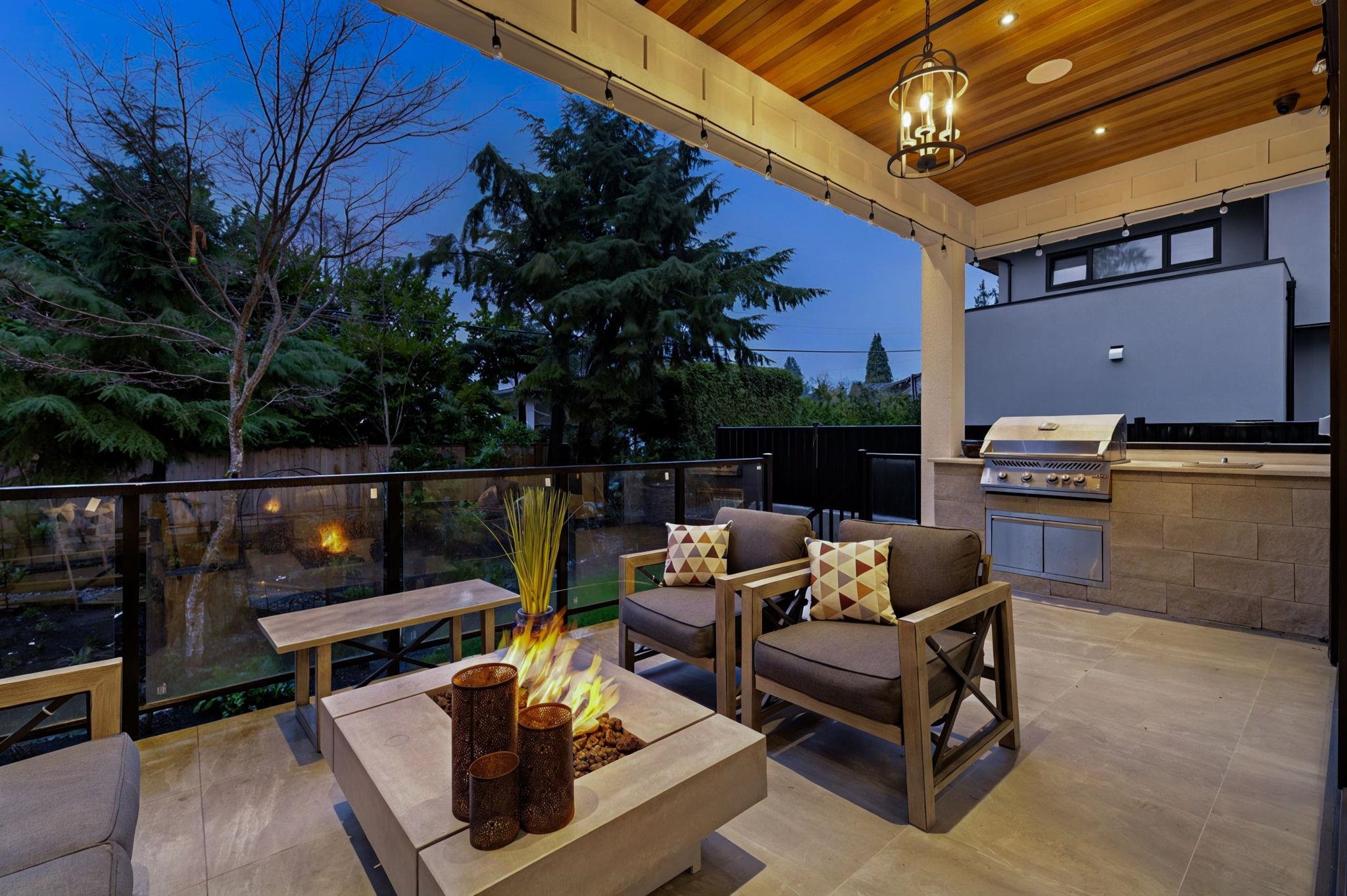 Listing image of 939 FOREST HILLS DRIVE