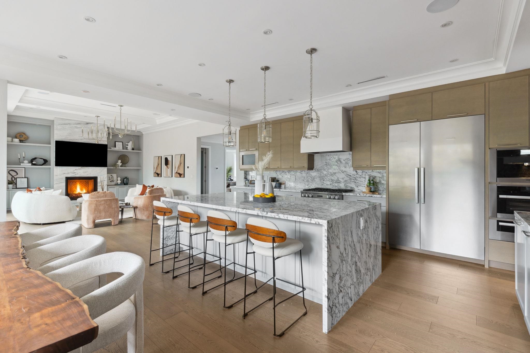 Listing image of 939 FOREST HILLS DRIVE