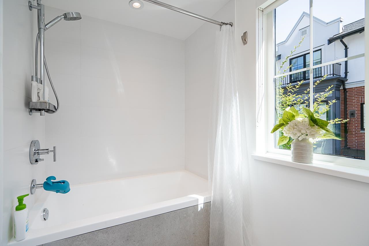 Listing image of 119 2070 CURLING ROAD