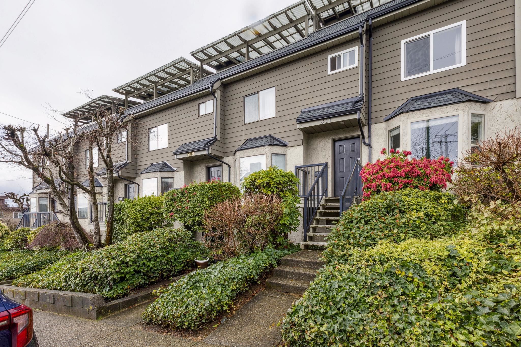 Listing image of 311 ST. ANDREWS AVENUE