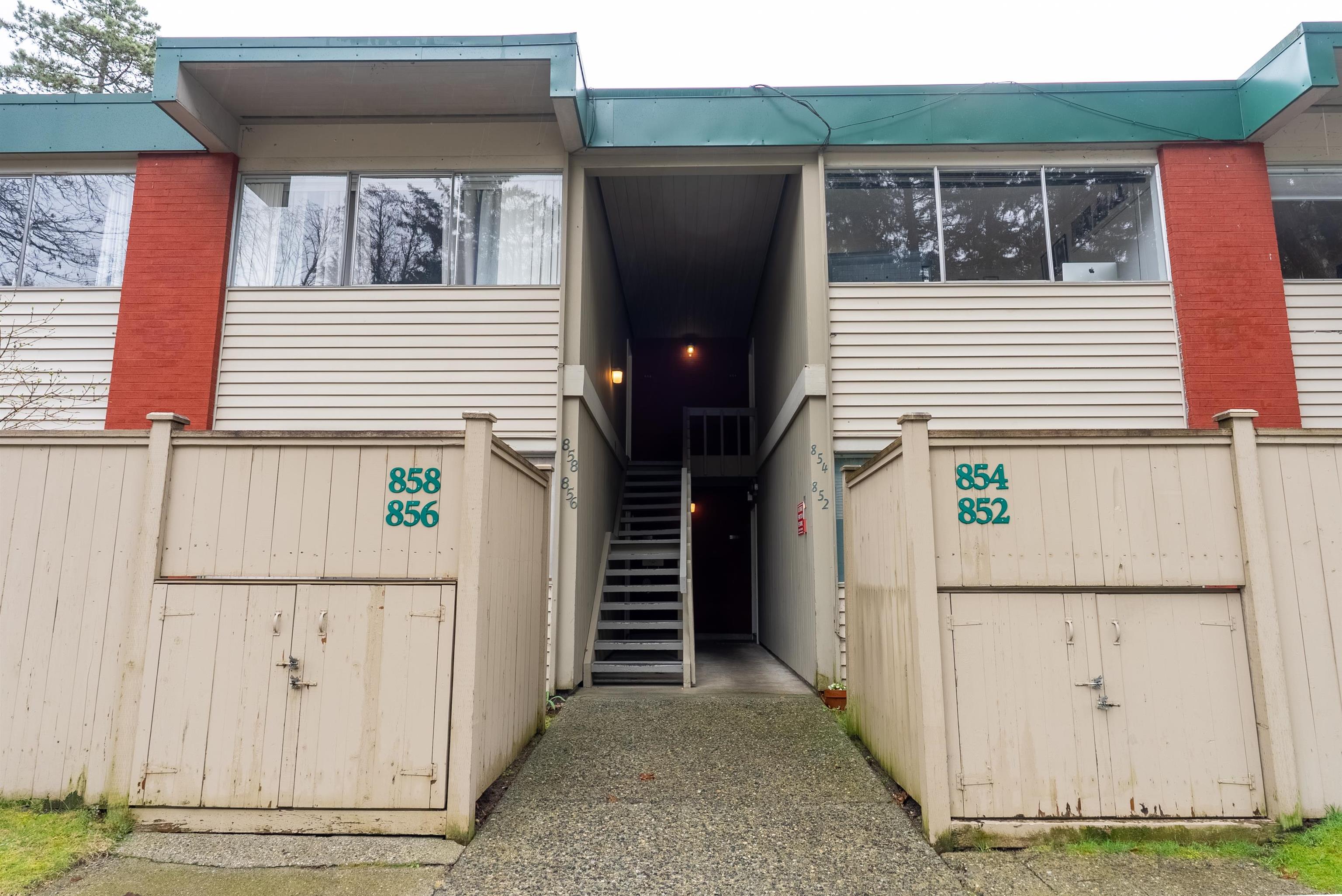 Listing image of 854 WESTVIEW CRESCENT