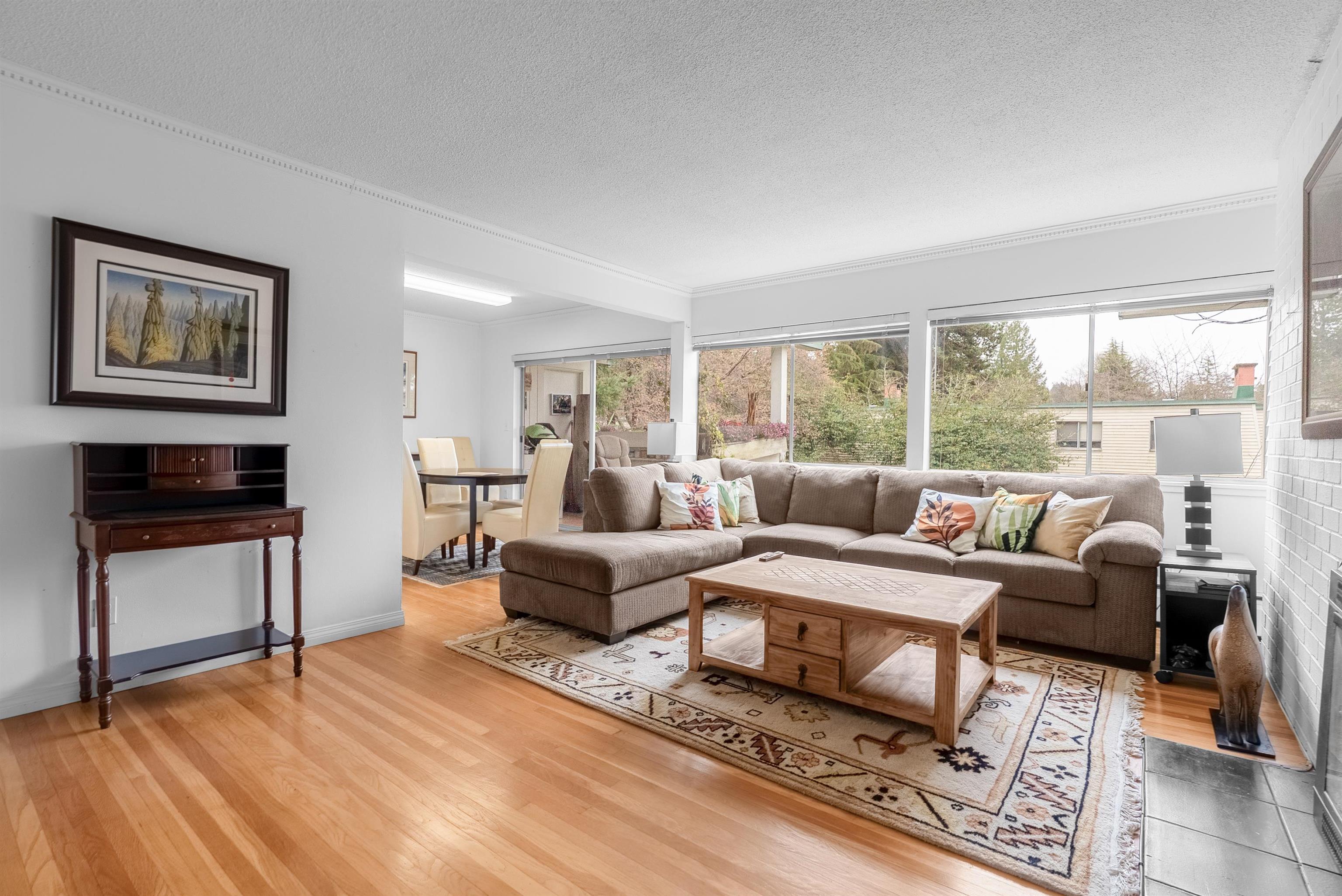 Listing image of 854 WESTVIEW CRESCENT