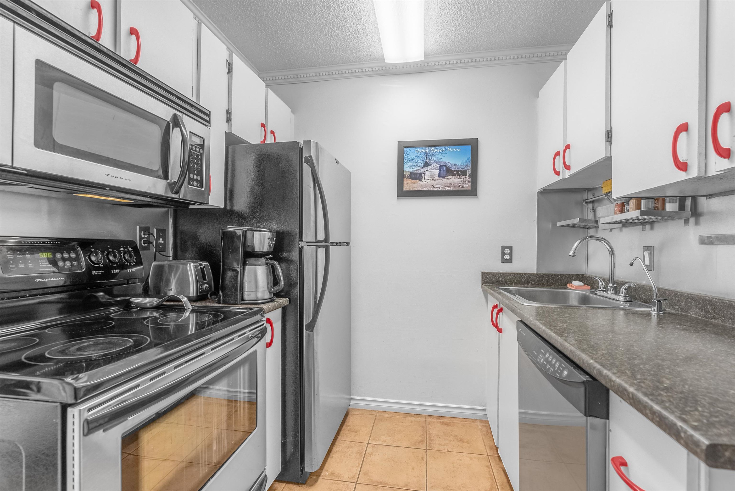 Listing image of 854 WESTVIEW CRESCENT