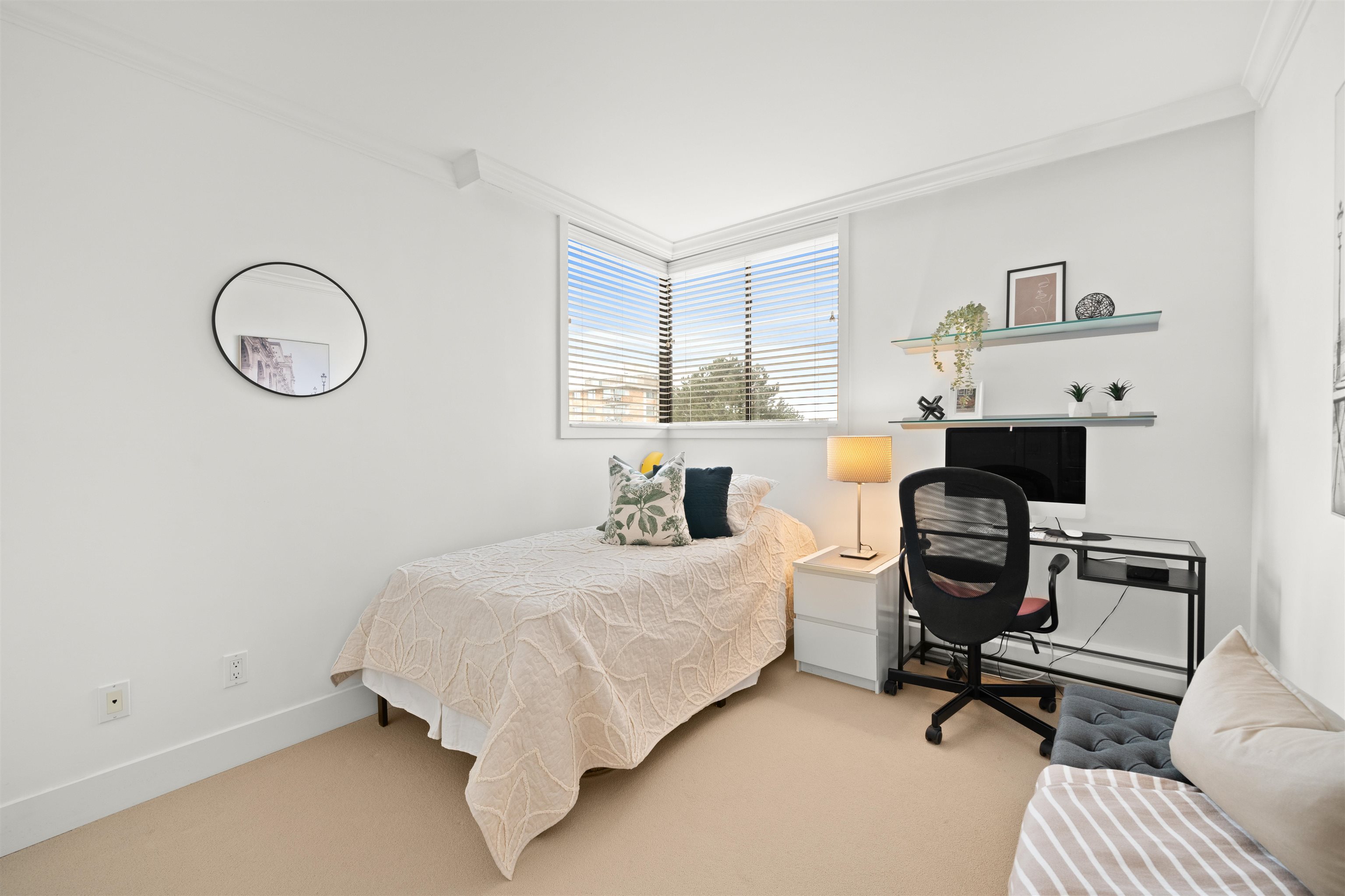 Listing image of 402 555 13TH STREET