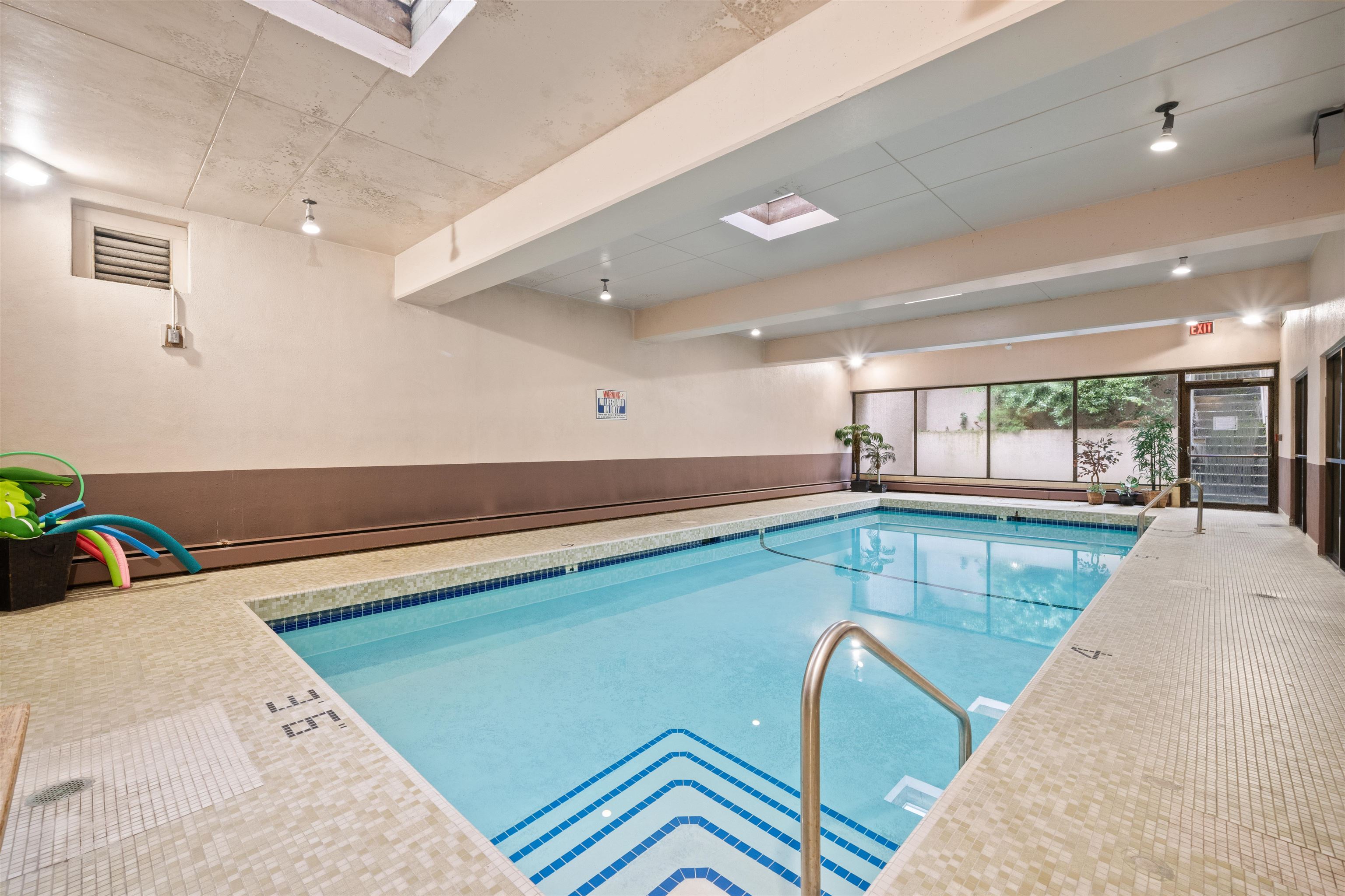 Listing image of 402 555 13TH STREET