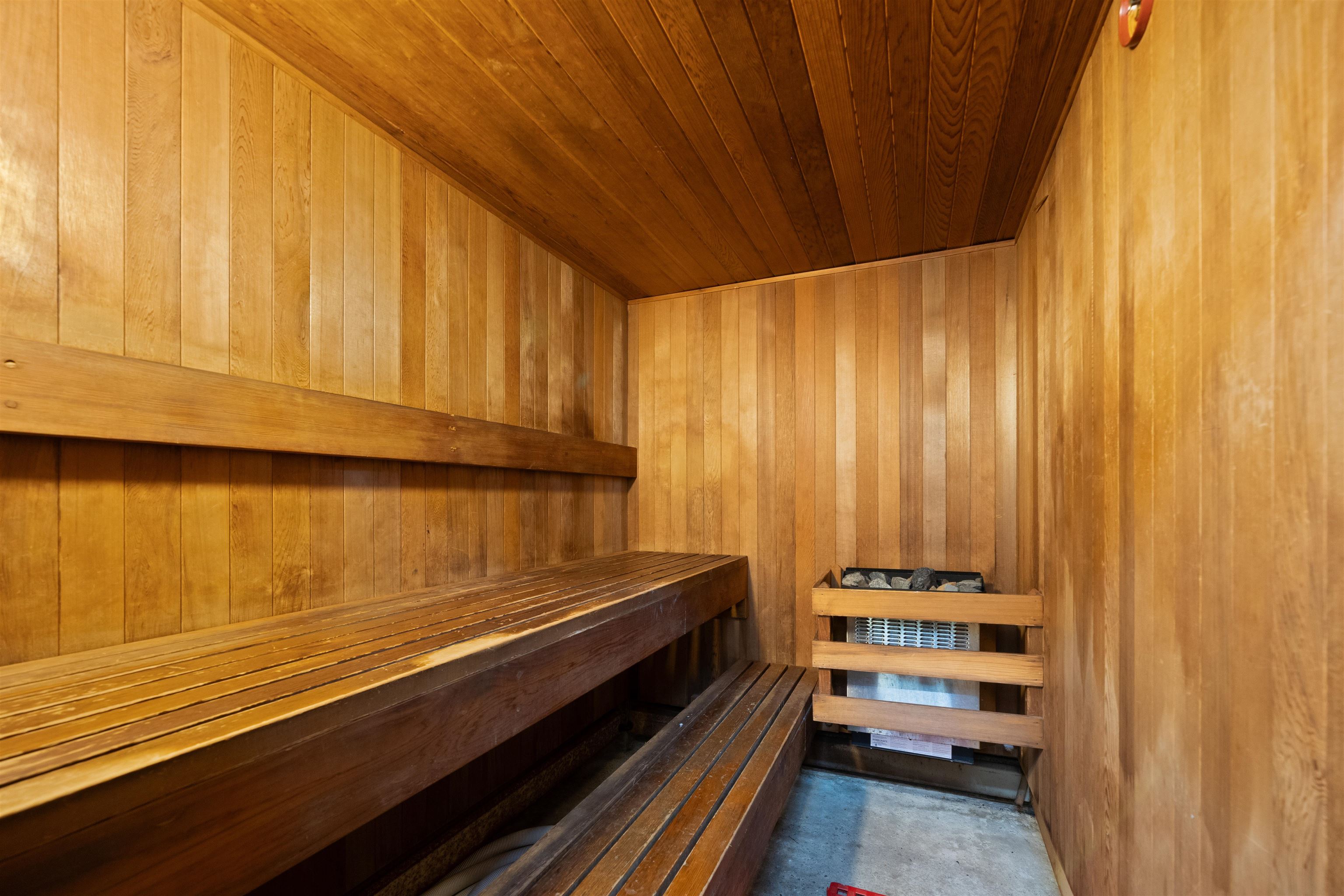 Listing image of 402 555 13TH STREET