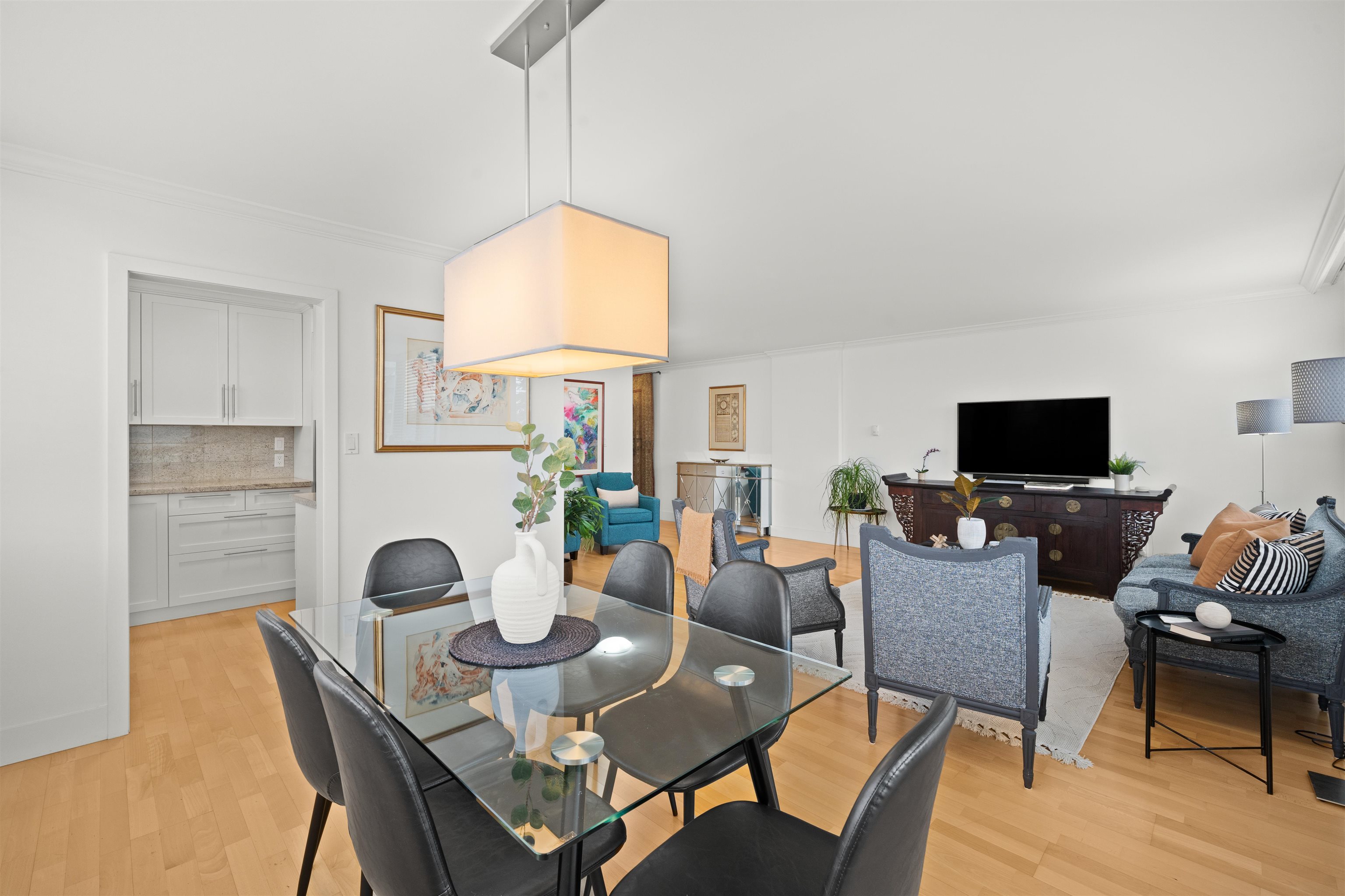 Listing image of 402 555 13TH STREET