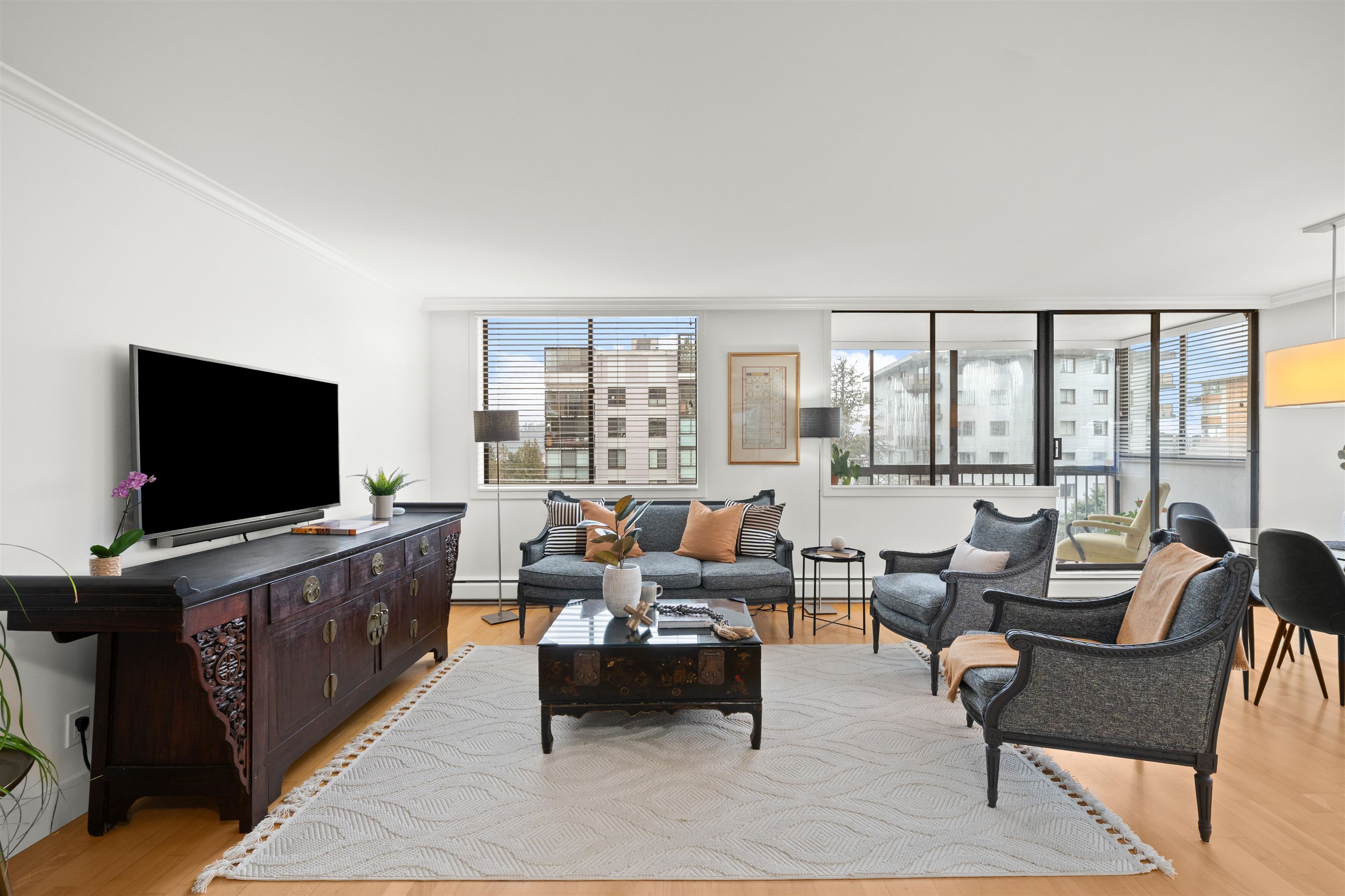 Listing image of 402 555 13TH STREET
