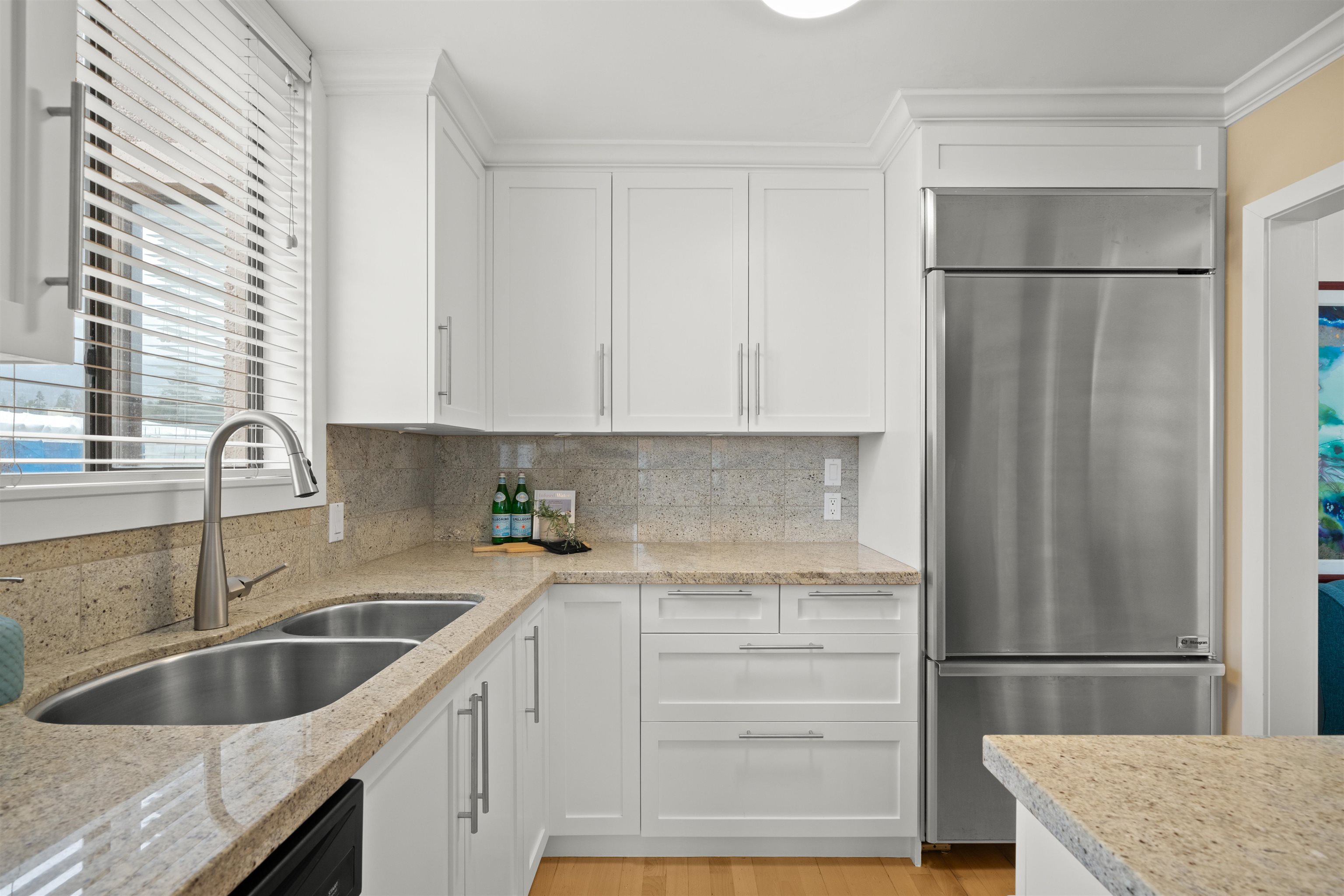 Listing image of 402 555 13TH STREET
