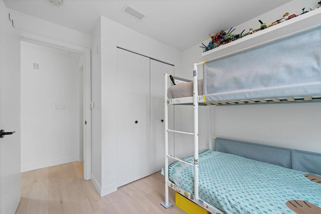 Listing image of 201 650 E 2ND STREET