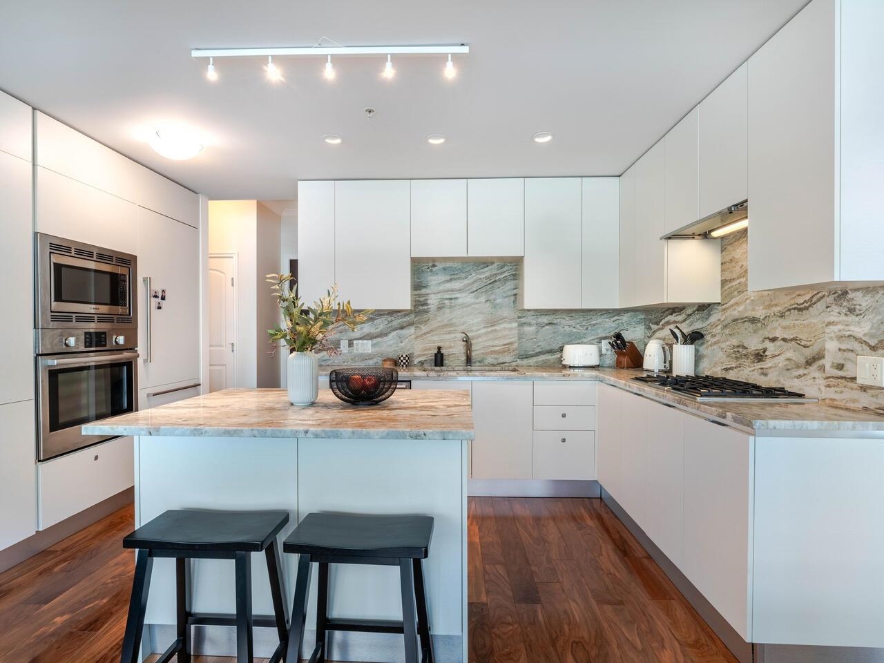 Listing image of 604 185 VICTORY SHIP WAY