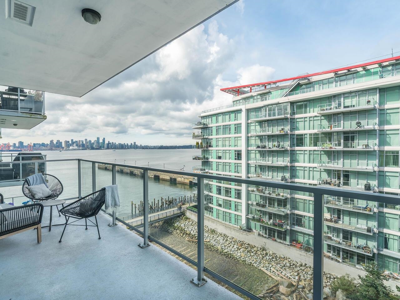 Listing image of 604 185 VICTORY SHIP WAY