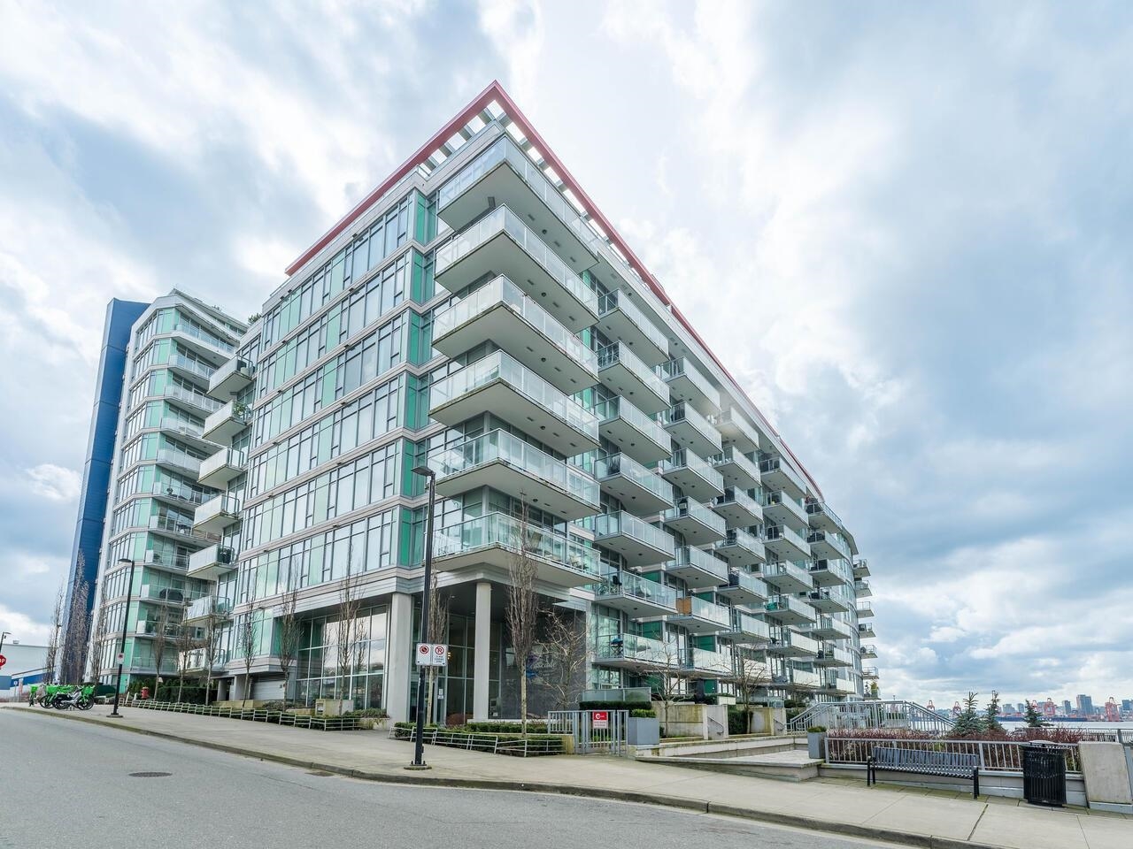 Listing image of 604 185 VICTORY SHIP WAY