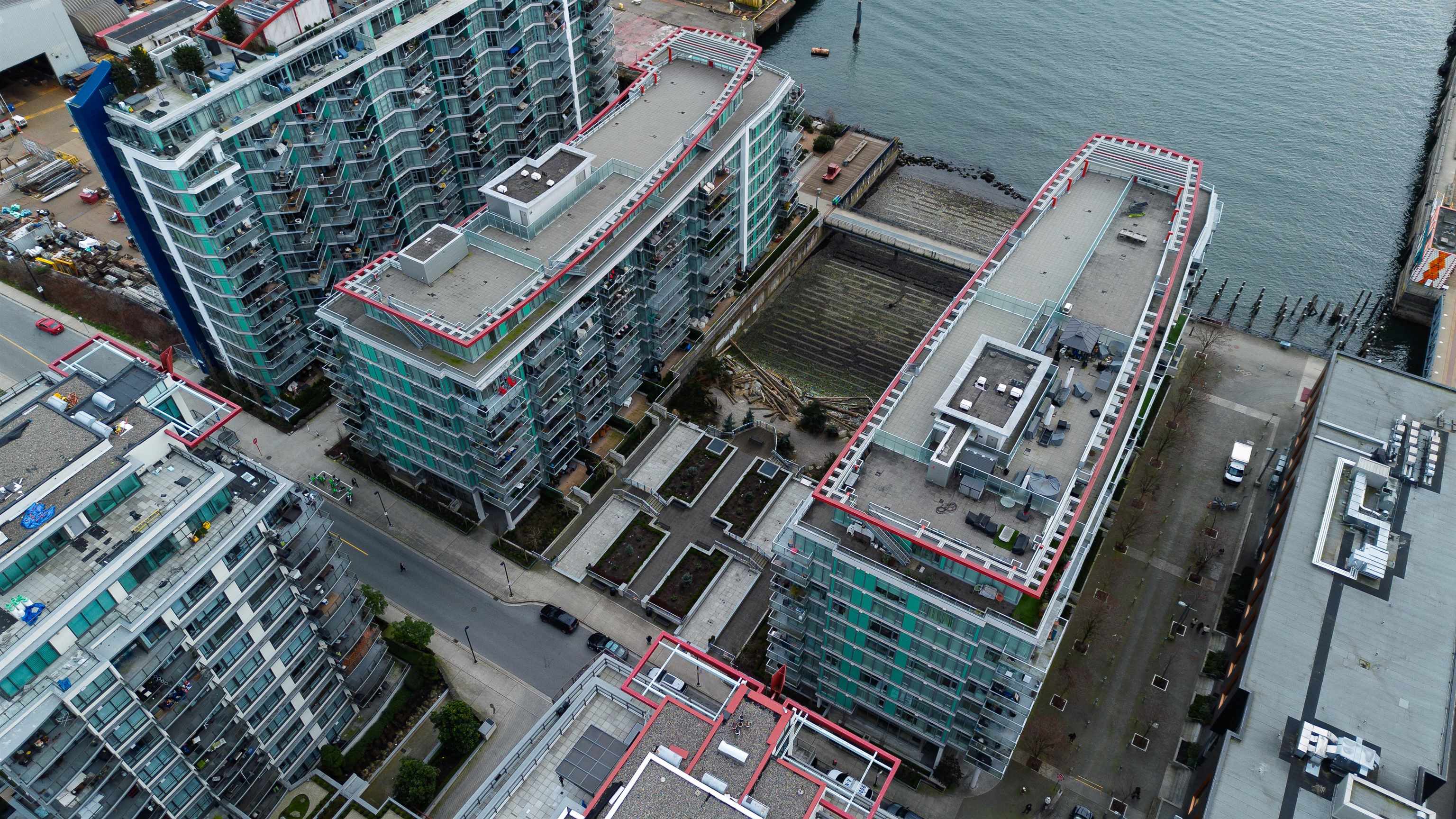 Listing image of 604 185 VICTORY SHIP WAY