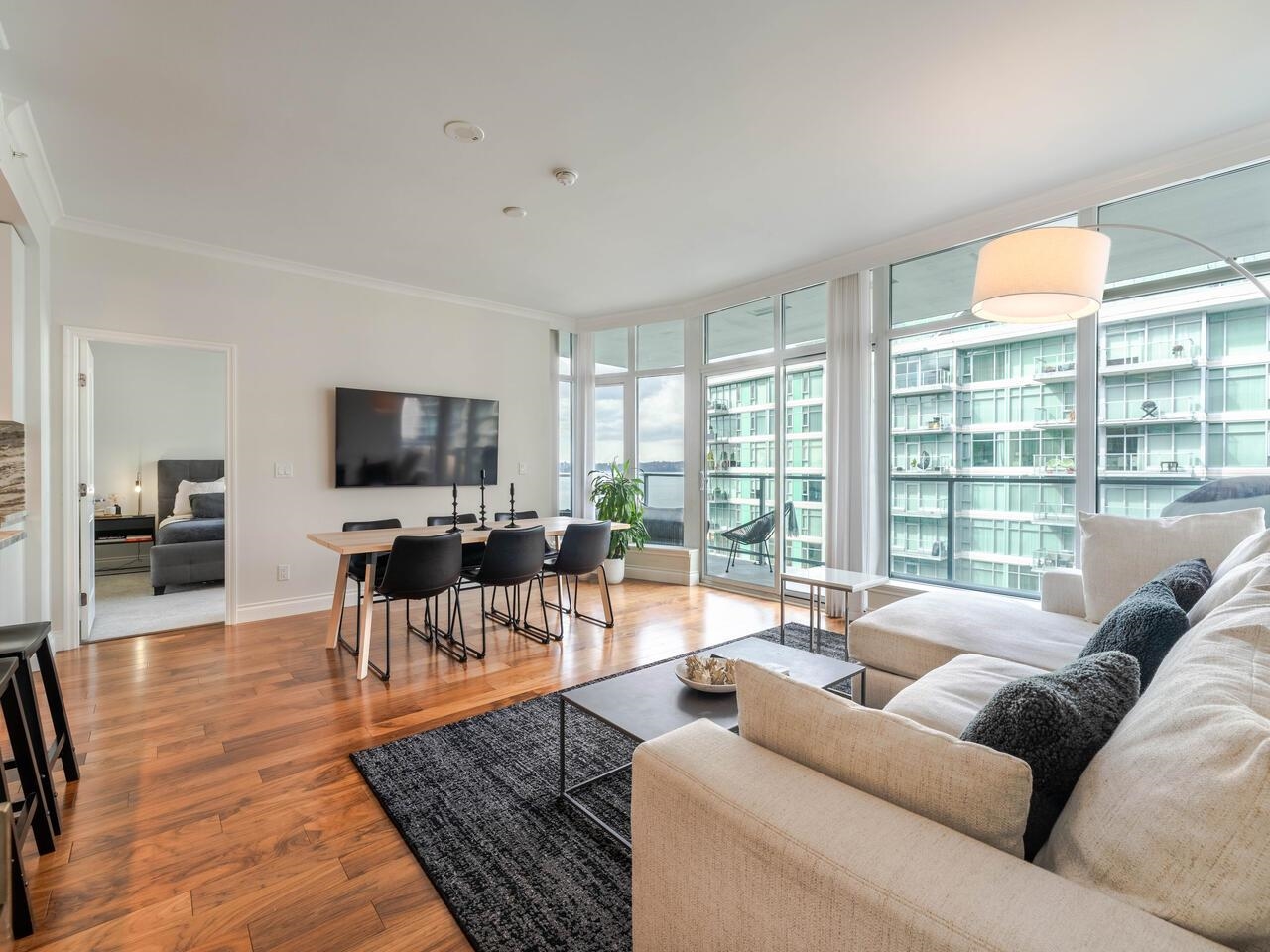 Listing image of 604 185 VICTORY SHIP WAY