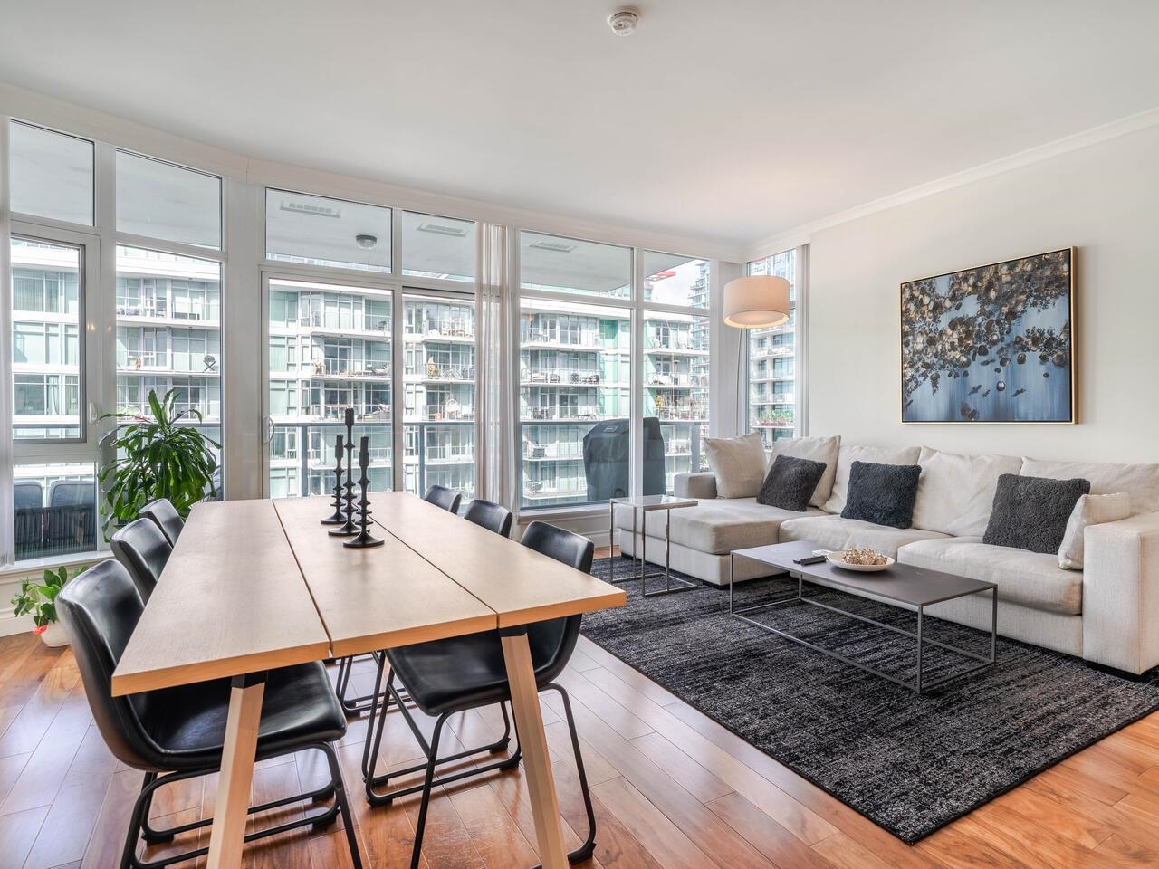 Listing image of 604 185 VICTORY SHIP WAY