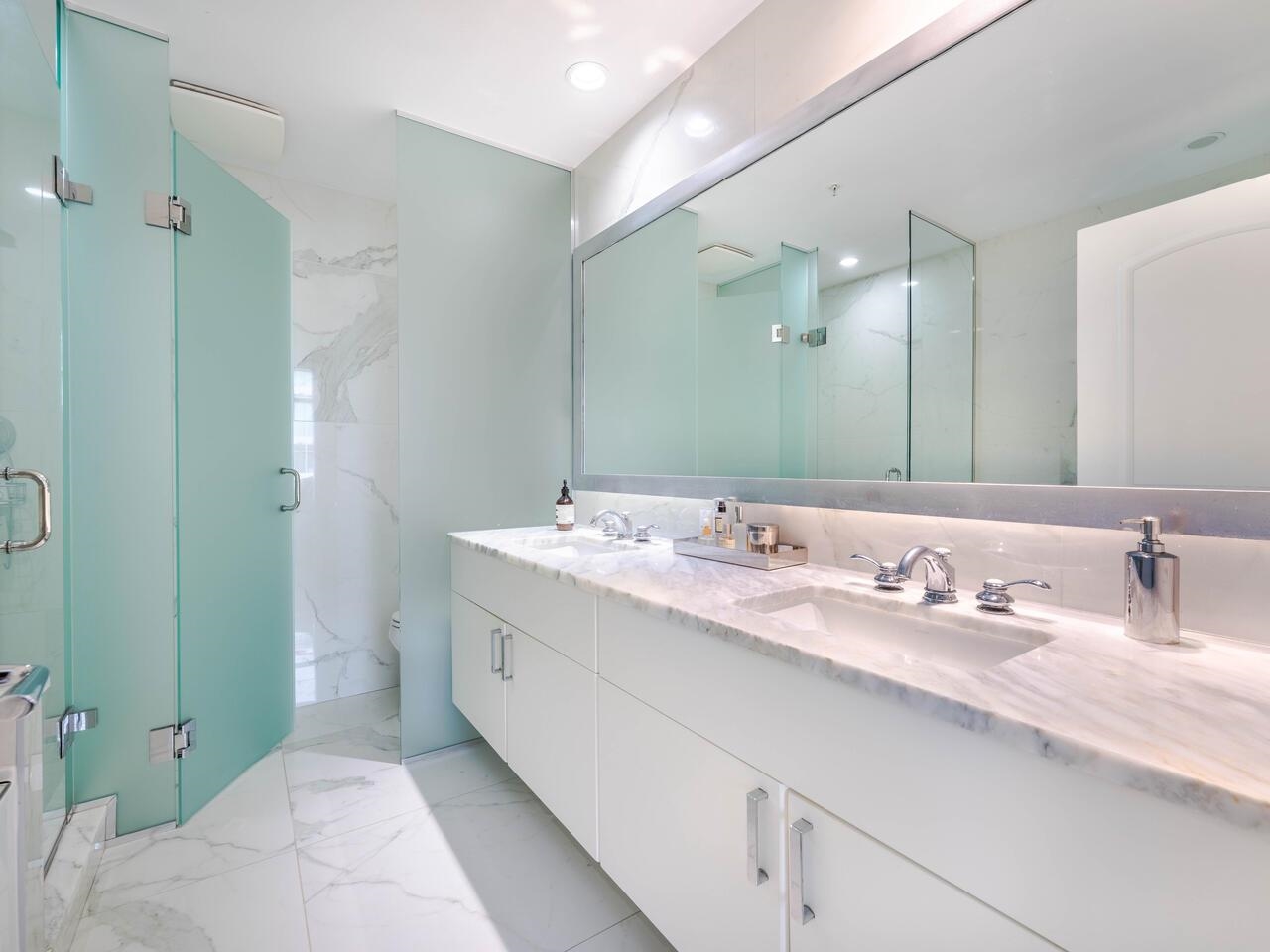 Listing image of 604 185 VICTORY SHIP WAY