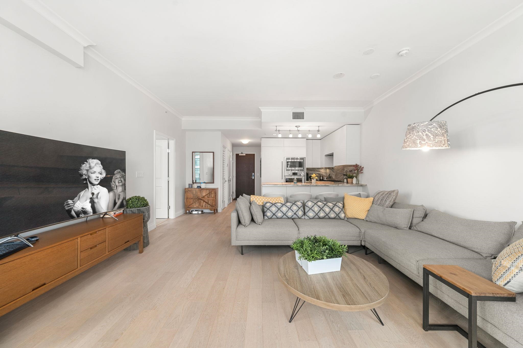 Listing image of 313 175 VICTORY SHIP WAY