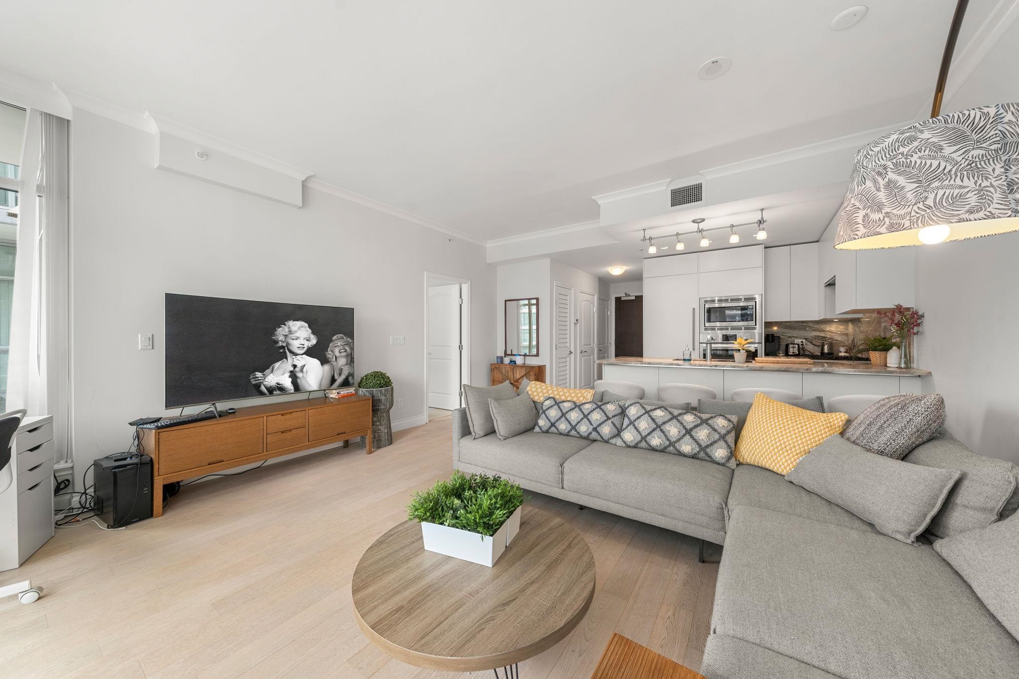 Listing image of 313 175 VICTORY SHIP WAY