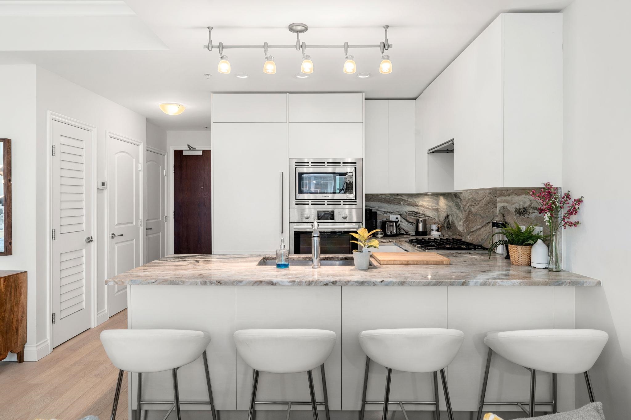 Listing image of 313 175 VICTORY SHIP WAY