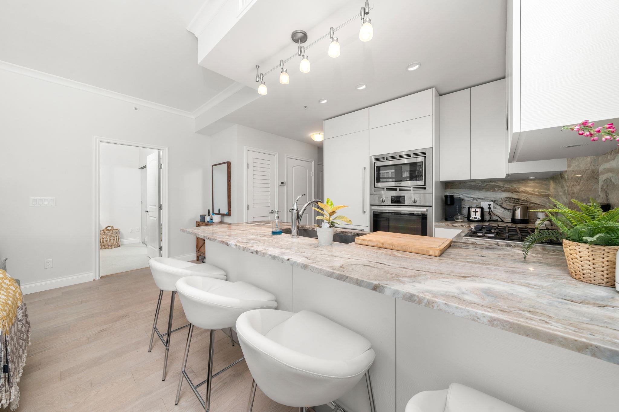 Listing image of 313 175 VICTORY SHIP WAY