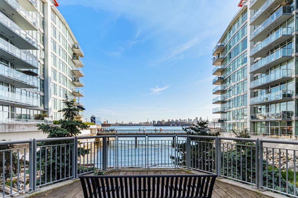 Listing image of 313 175 VICTORY SHIP WAY