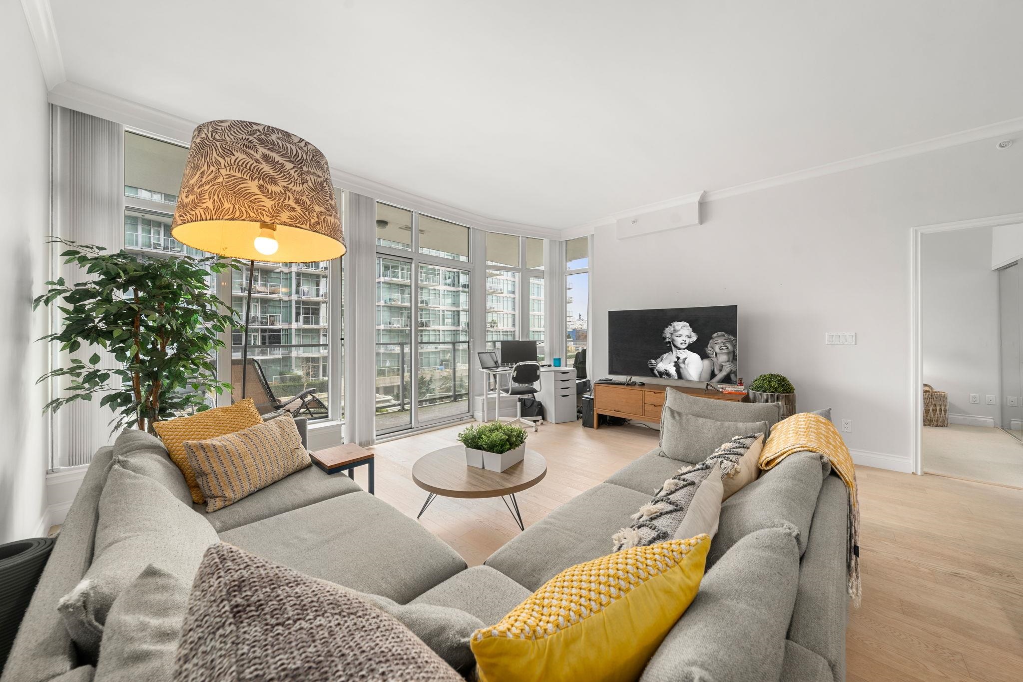 Listing image of 313 175 VICTORY SHIP WAY