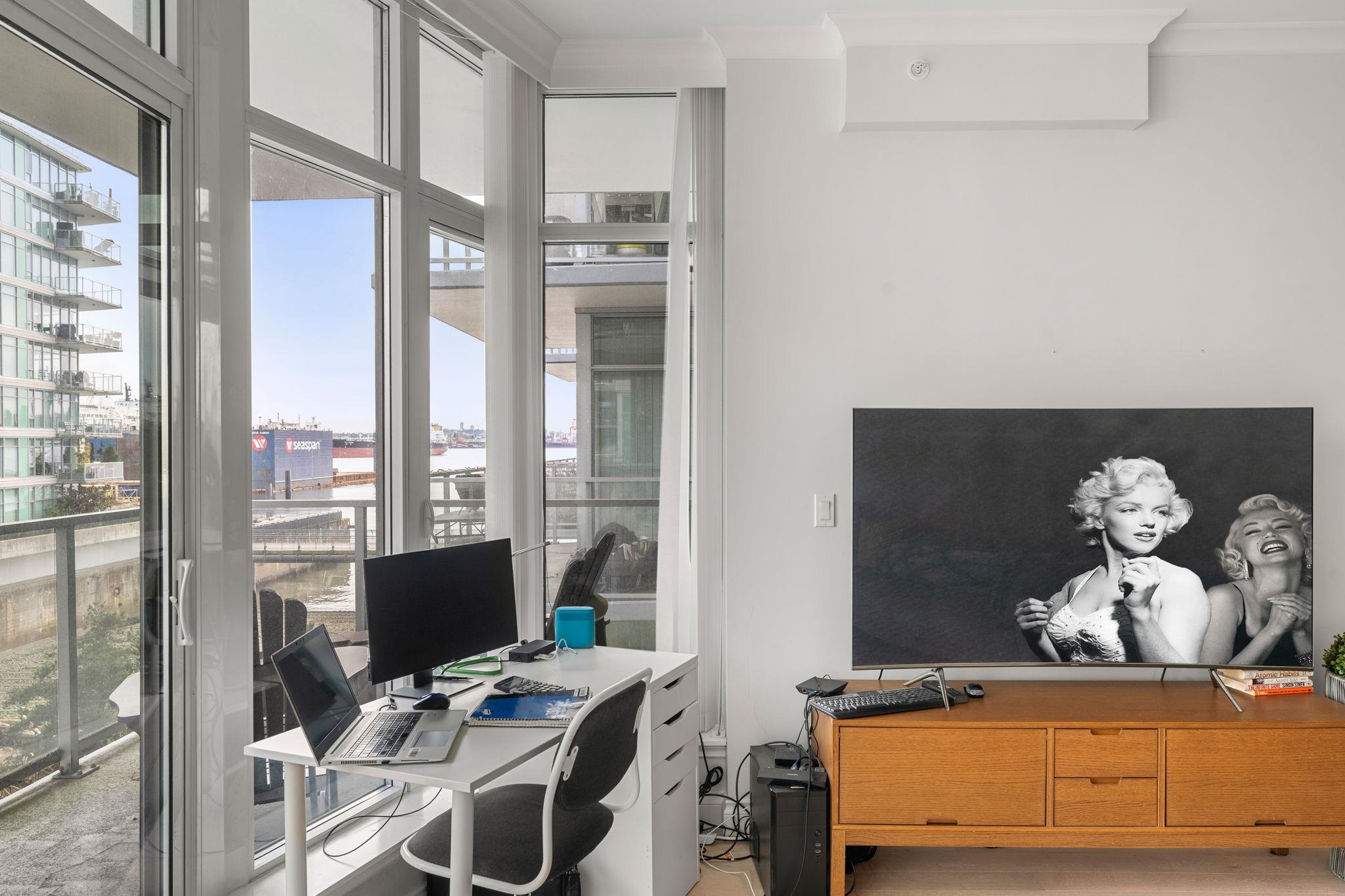 Listing image of 313 175 VICTORY SHIP WAY