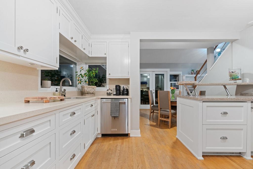 Listing image of 1045 CORTELL STREET