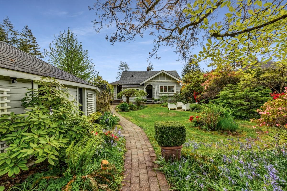 Listing image of 1045 CORTELL STREET