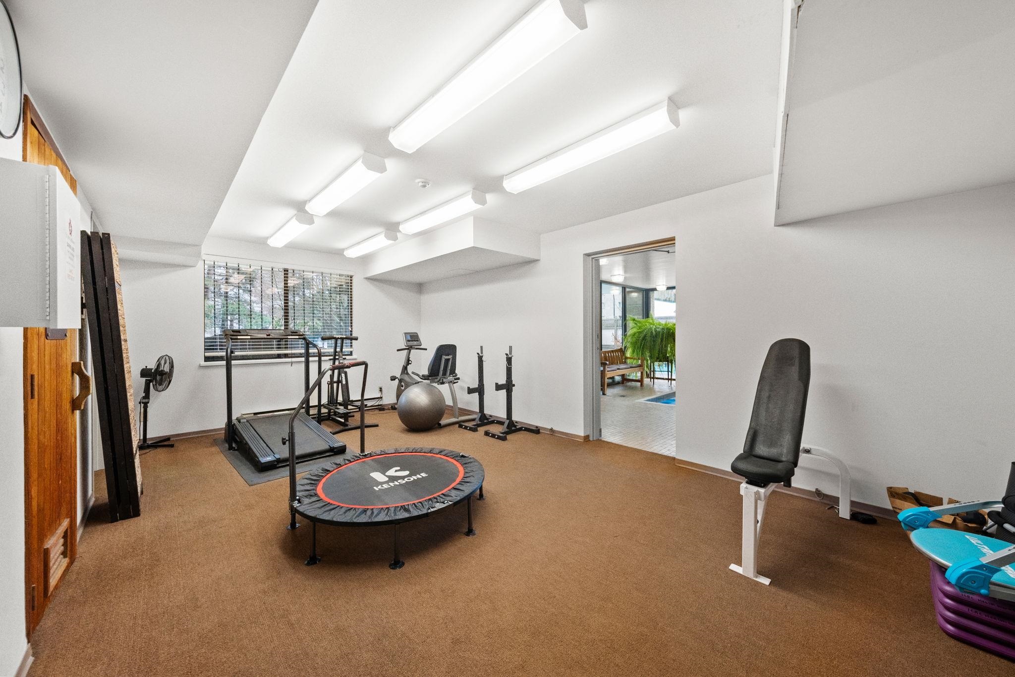 Listing image of 703 444 LONSDALE AVENUE