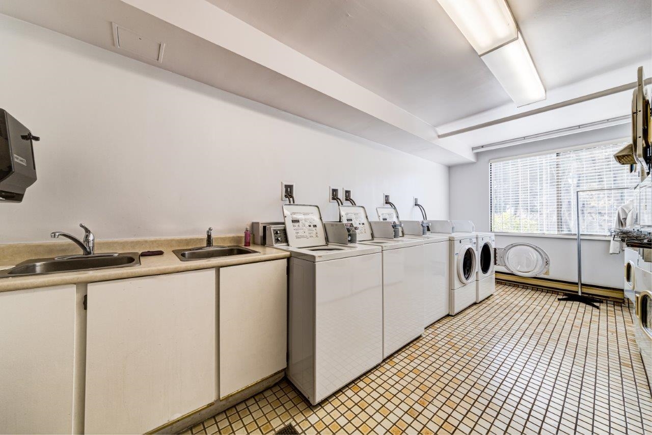 Listing image of 703 444 LONSDALE AVENUE