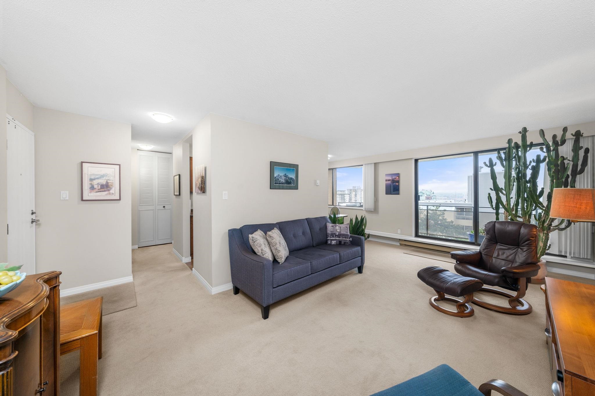 Listing image of 703 444 LONSDALE AVENUE