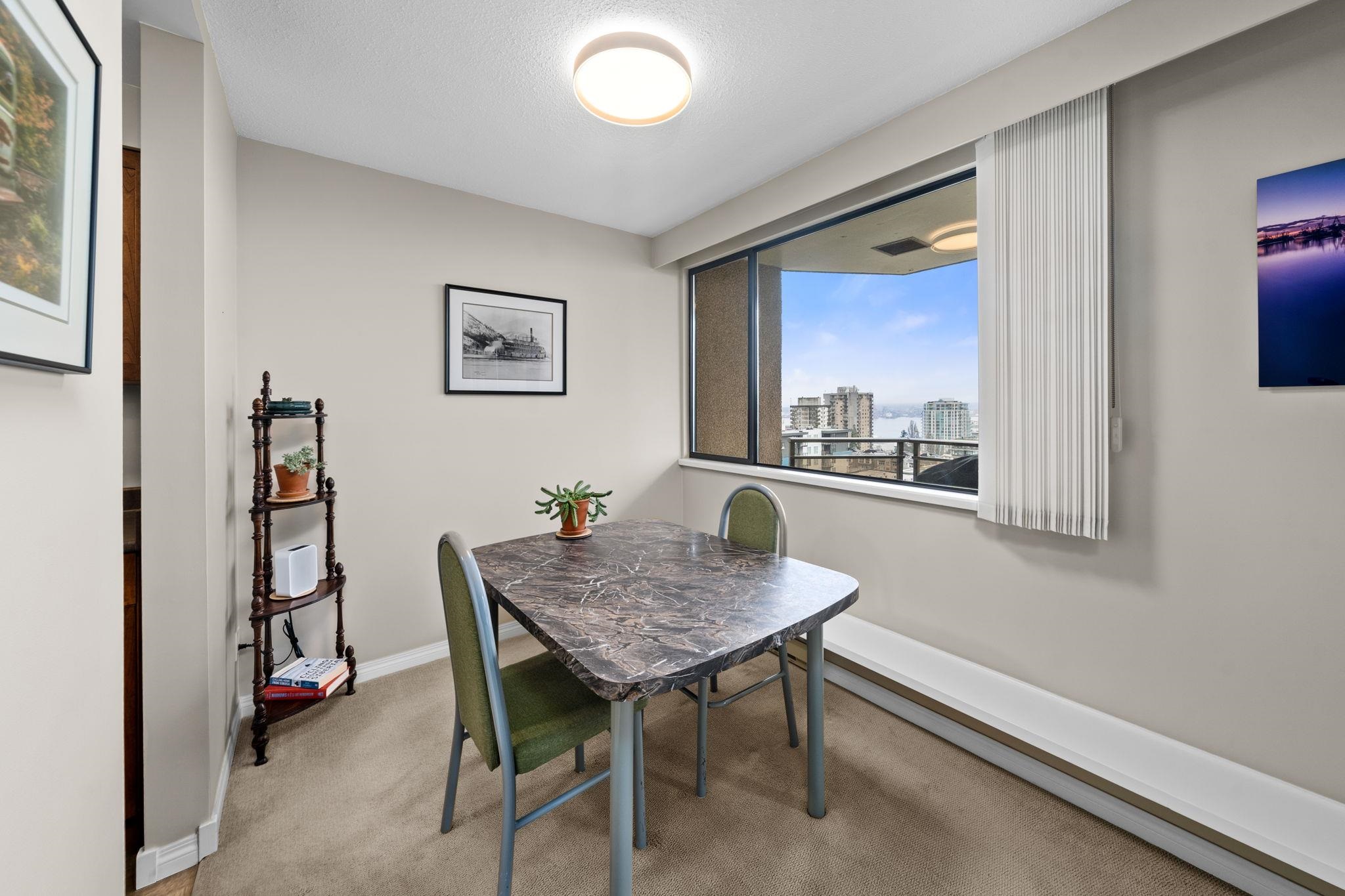 Listing image of 703 444 LONSDALE AVENUE