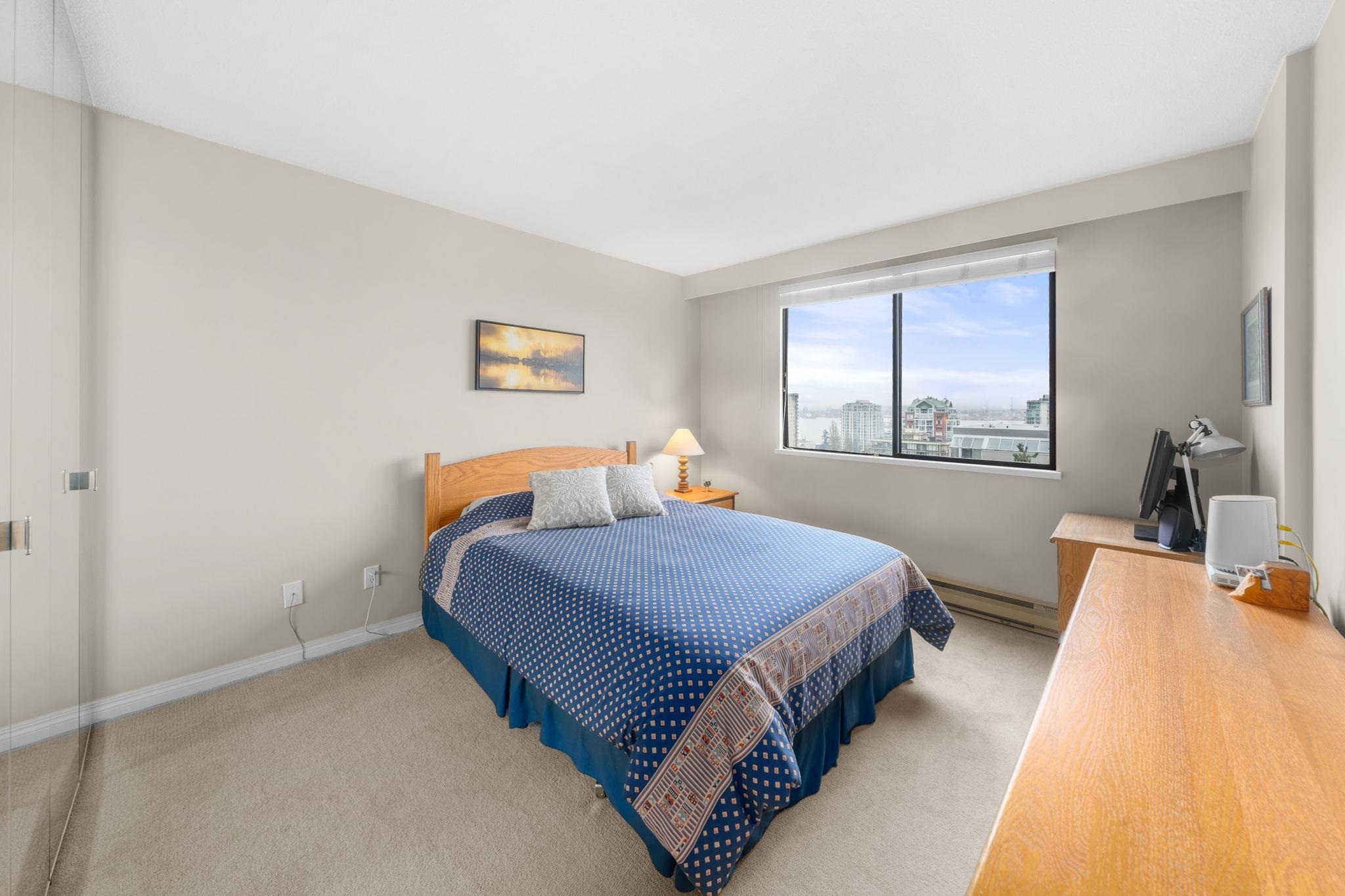 Listing image of 703 444 LONSDALE AVENUE