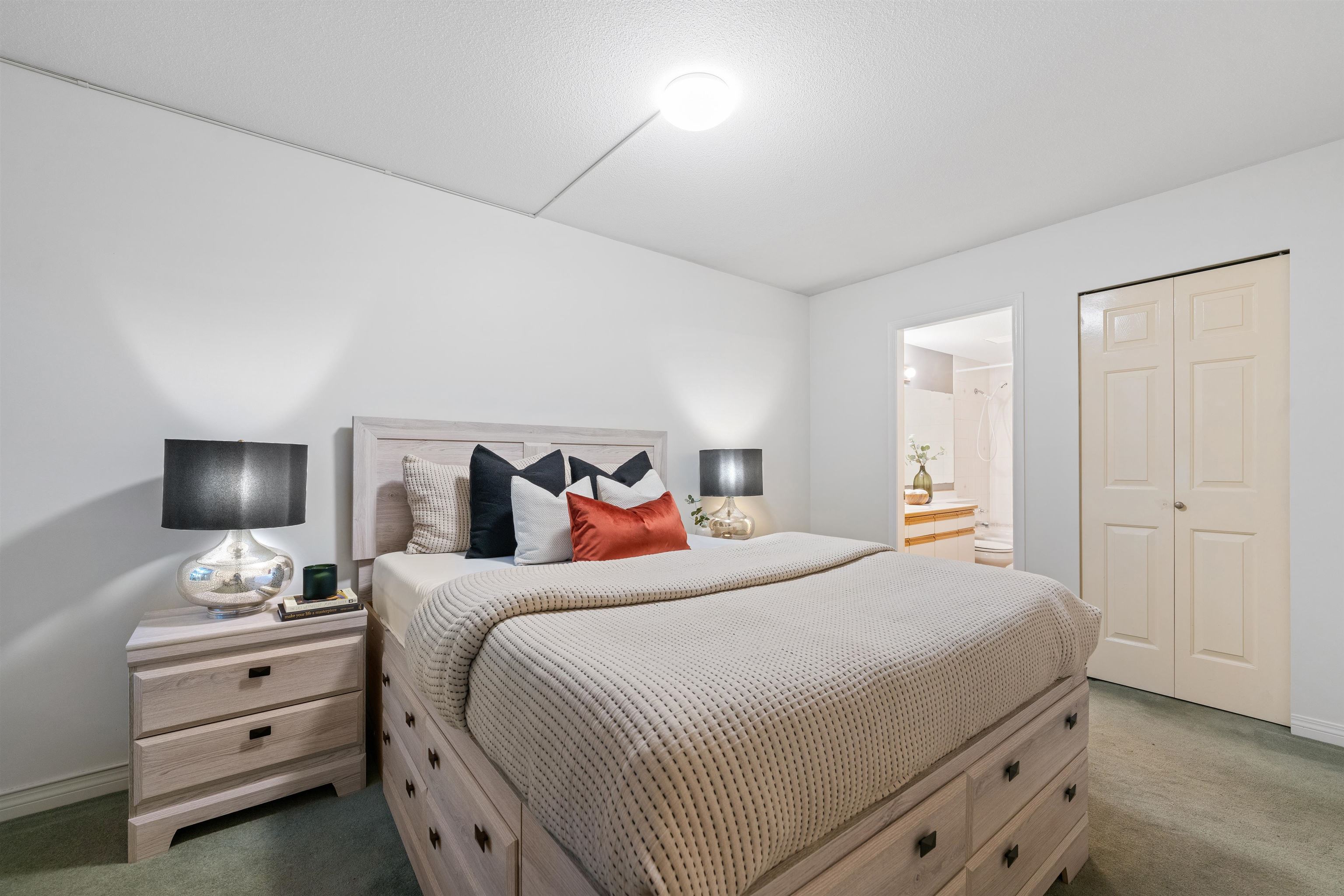 Listing image of 309 1050 BOWRON COURT