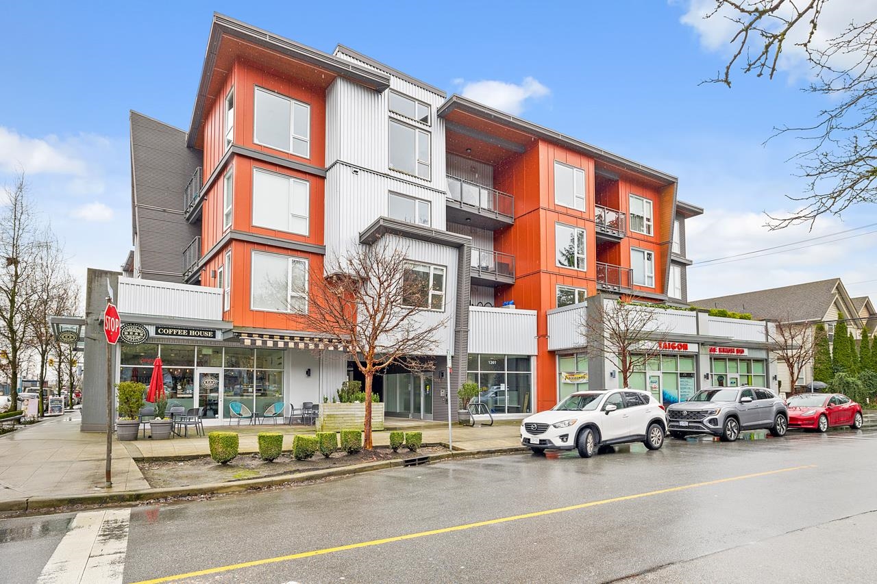 Listing image of 402 1201 W 16TH STREET