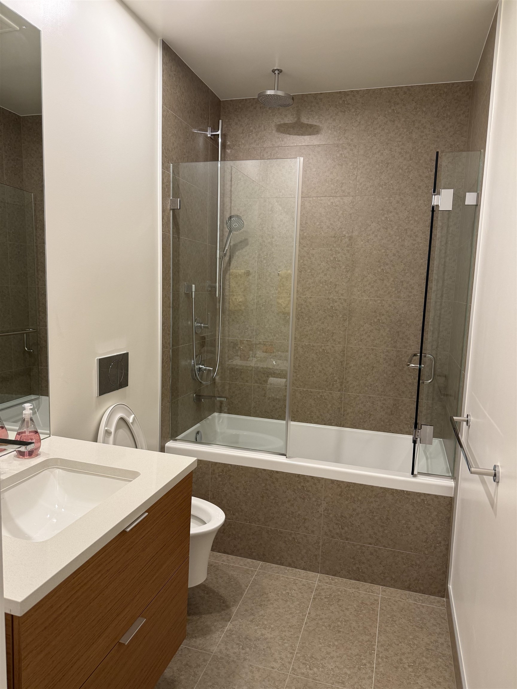 Listing image of 101 6699 NELSON AVENUE