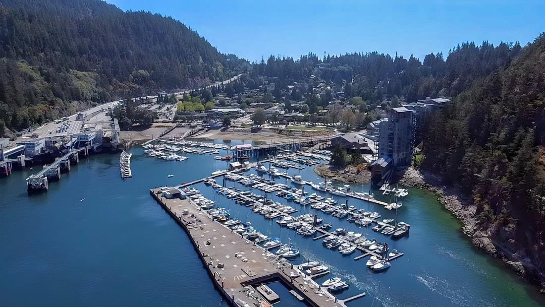 Listing image of 101 6699 NELSON AVENUE