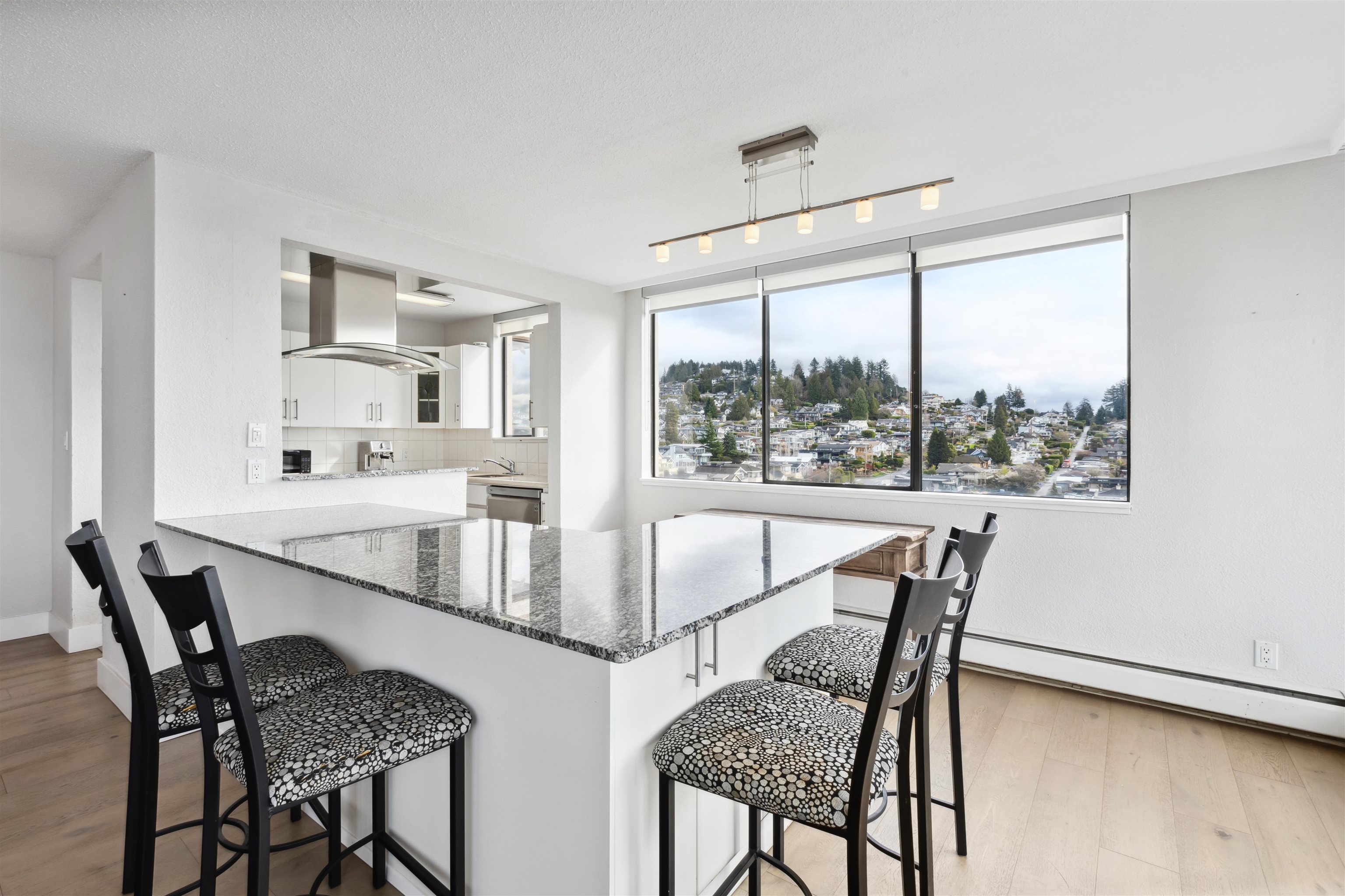 Listing image of 1101 555 13TH STREET