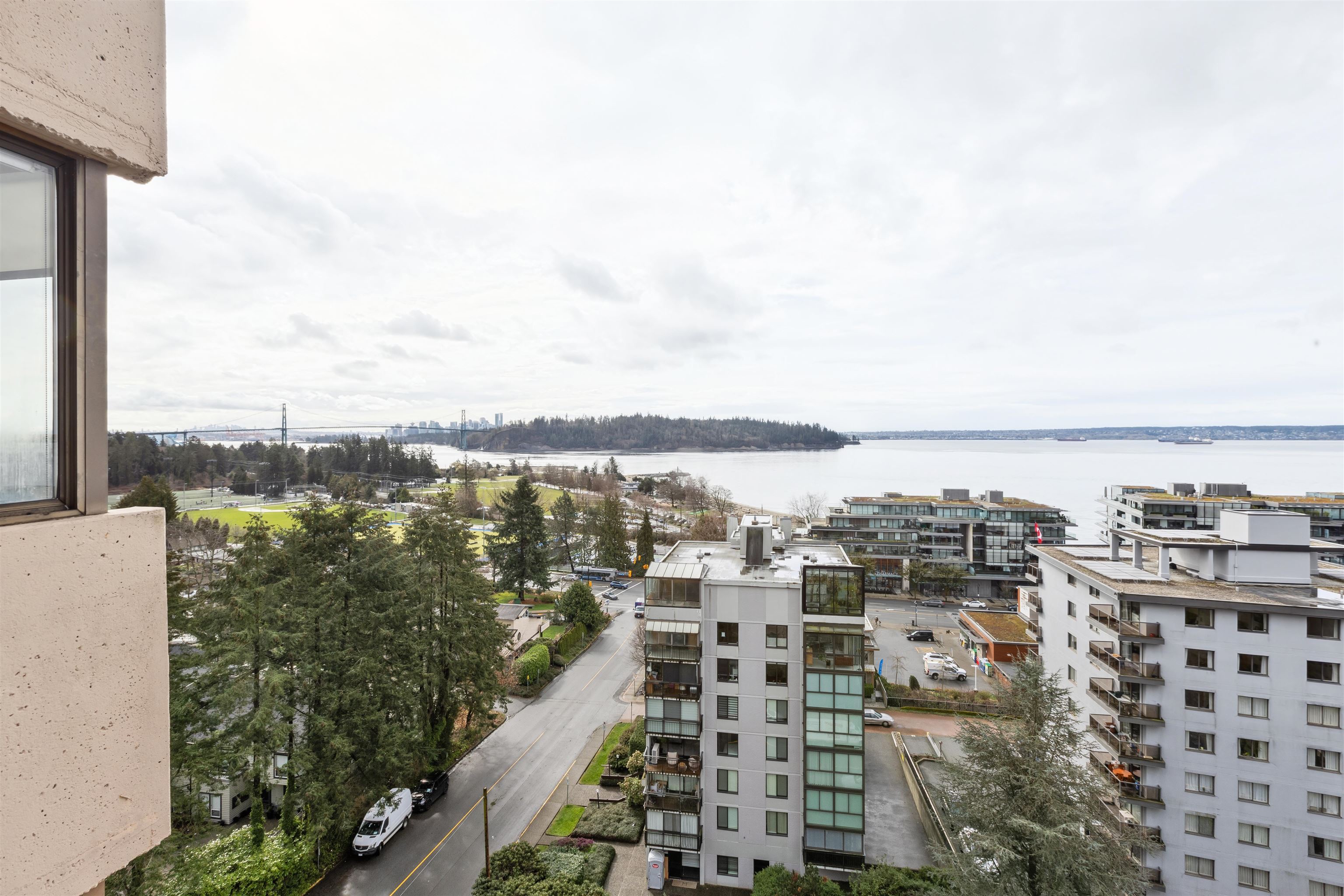 Listing image of 1101 555 13TH STREET