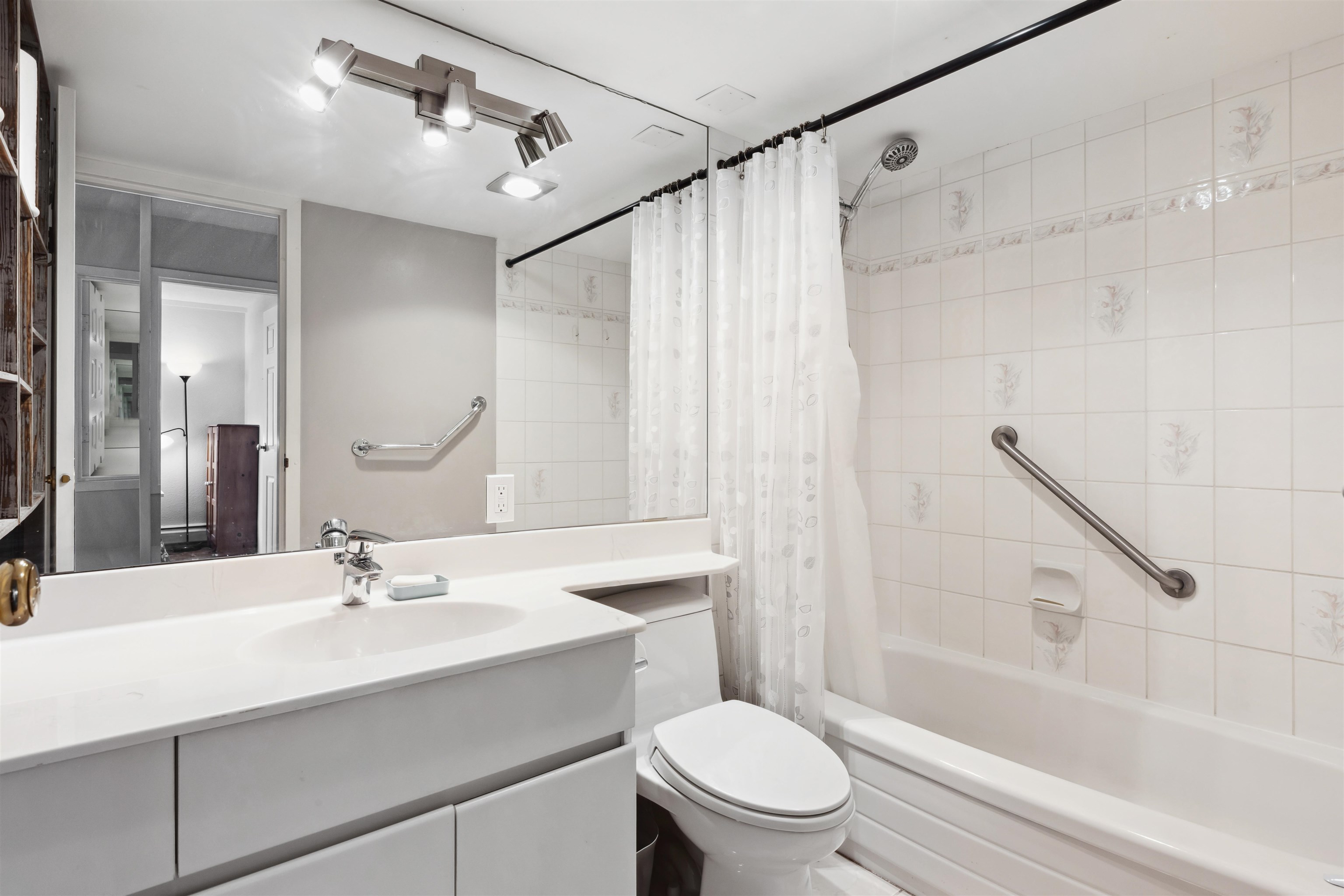Listing image of 1101 555 13TH STREET