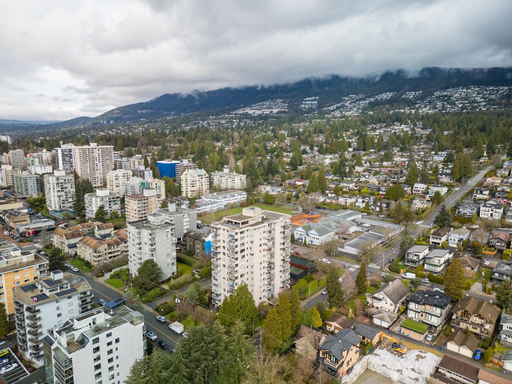 Listing image of 1101 555 13TH STREET